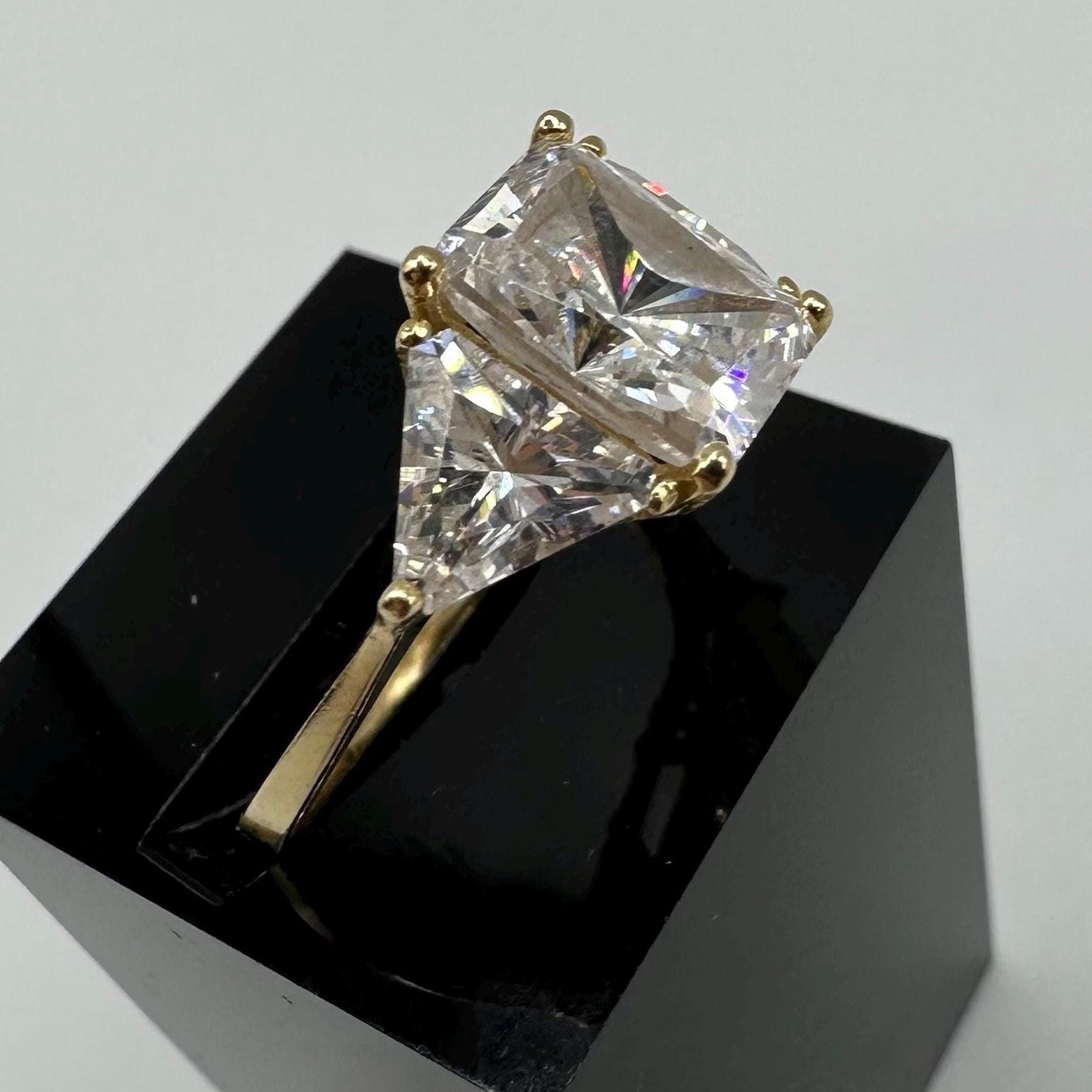 Solid 14K Yellow Gold Three-Stone CZ Ring – Size 6