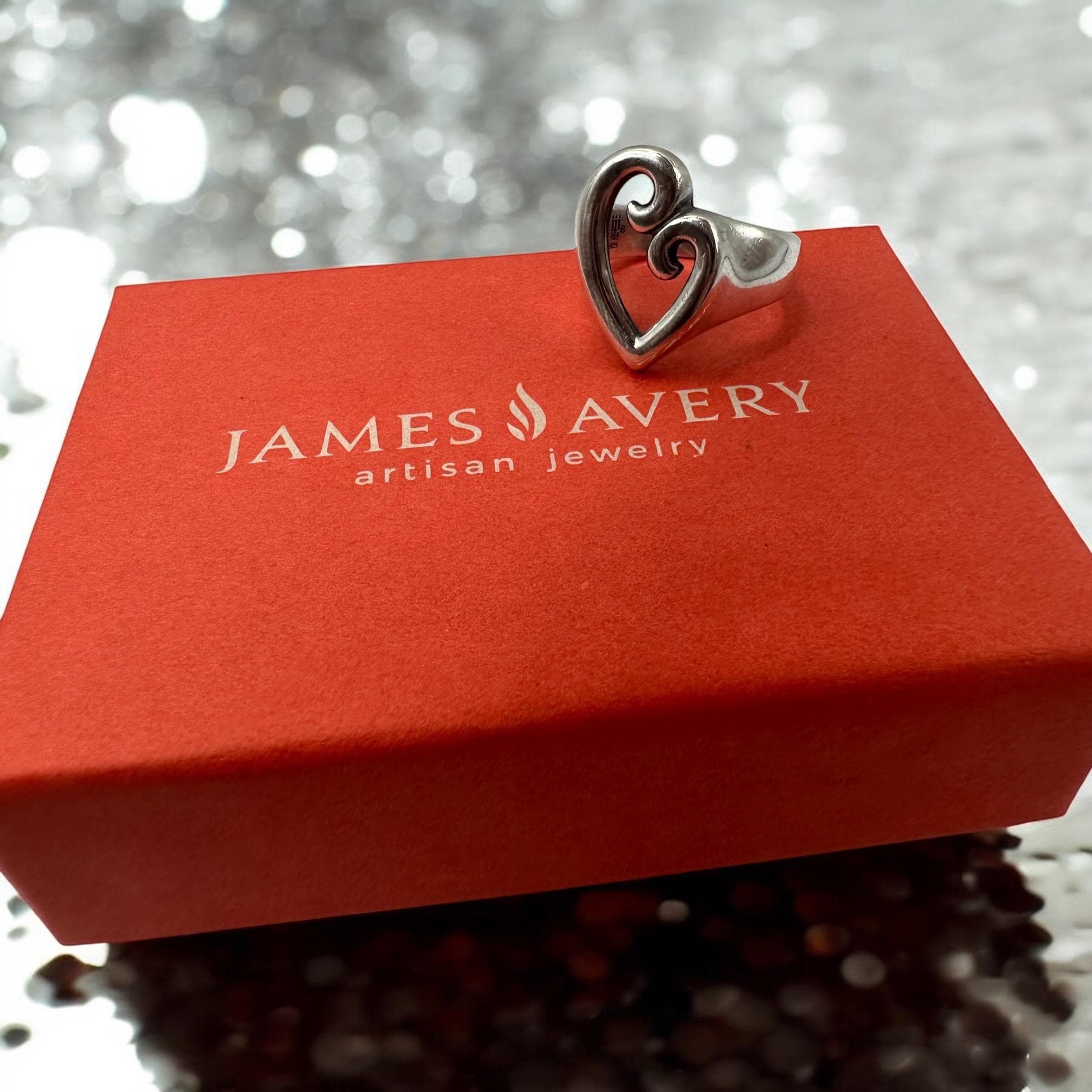 James Avery Mothers Love Sterling Silver Ring, Heart Scroll Design, Size 7.25