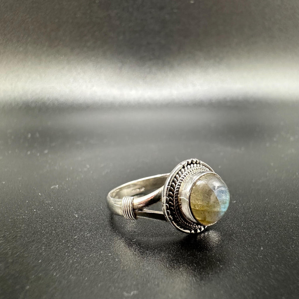 Sterling Silver Labradorite Ring, Size 6.75