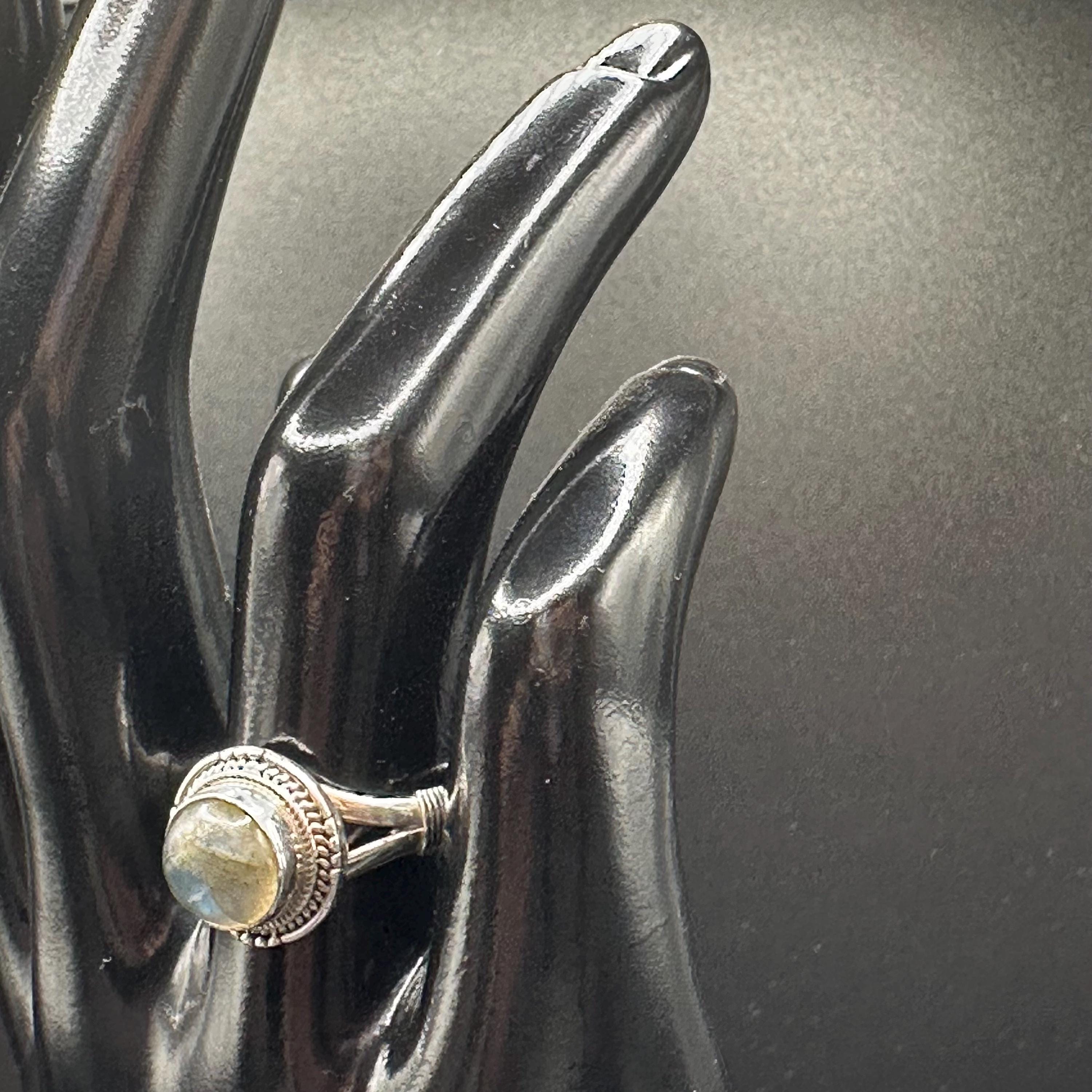 Sterling Silver Labradorite Ring, Size 6.75