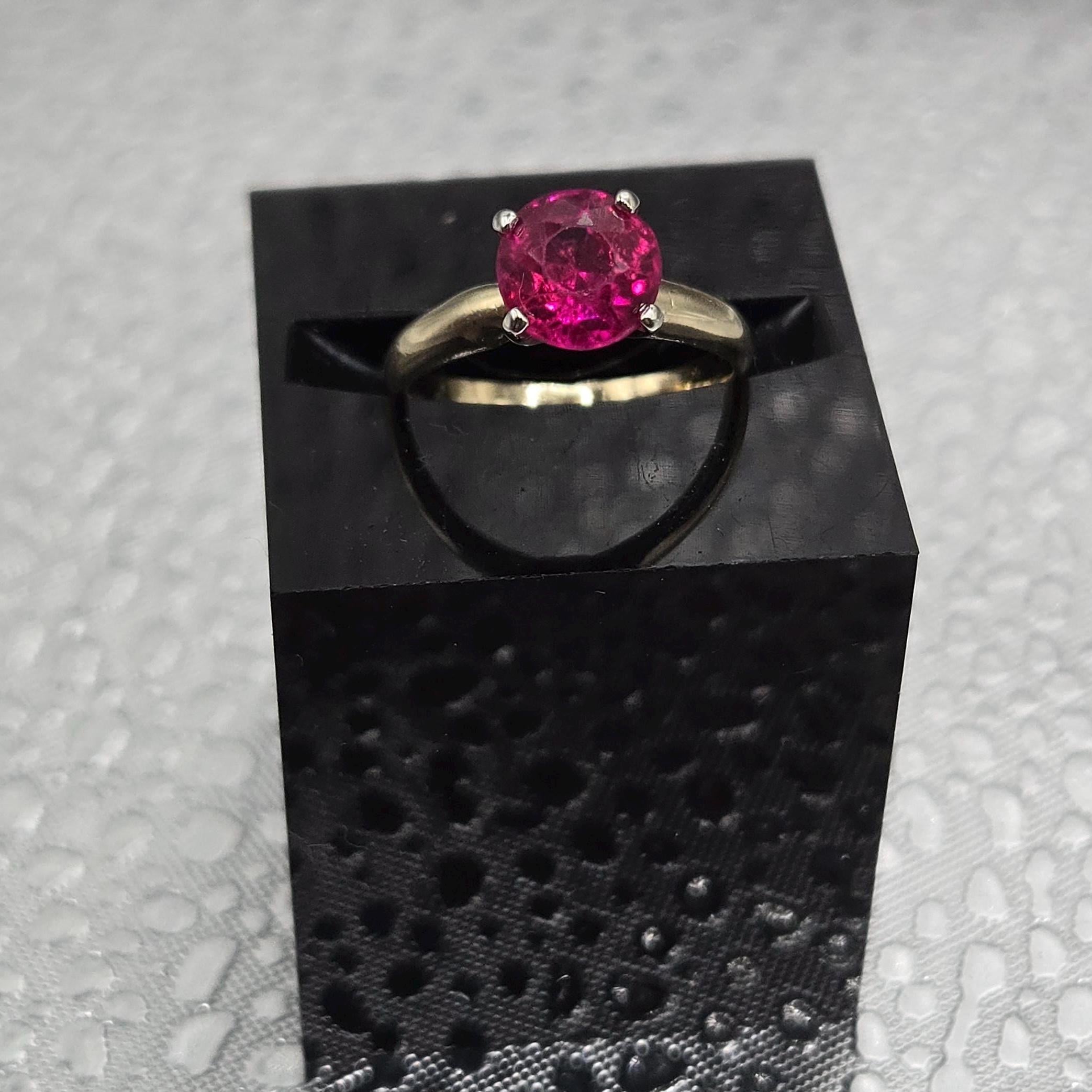Solid 14K Yellow Gold Ring with Ruby – Size 2
