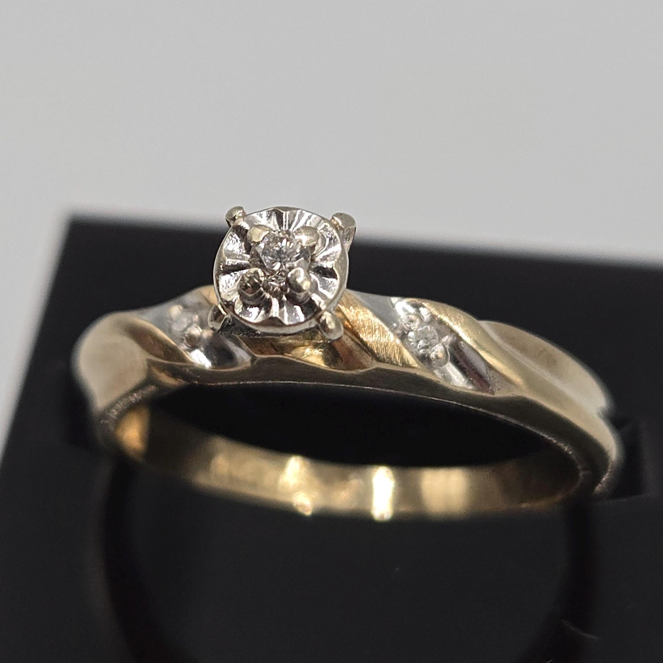 Vintage 14K Gold Diamond Ring Size 6
