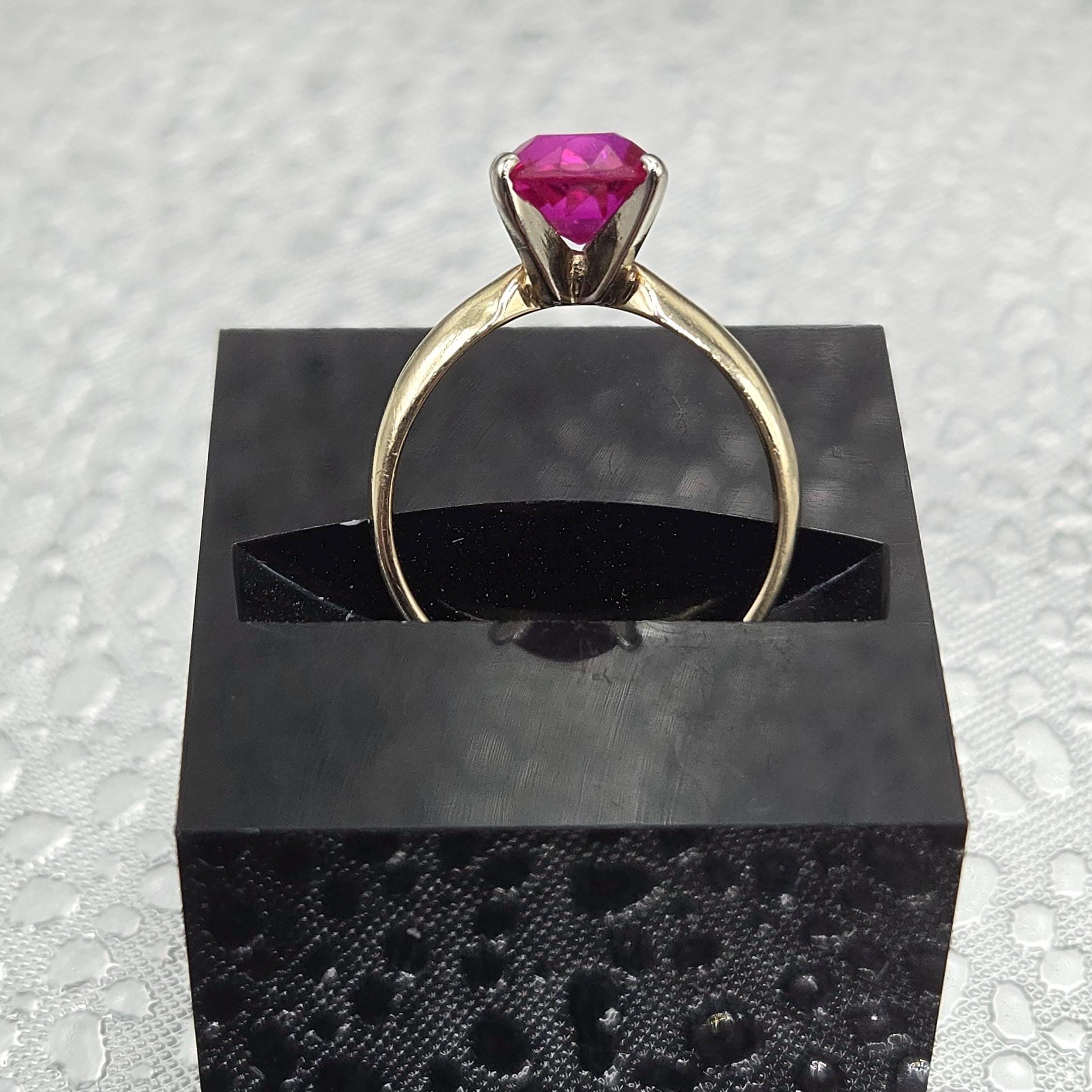 Solid 14K Yellow Gold Ring with Ruby – Size 2