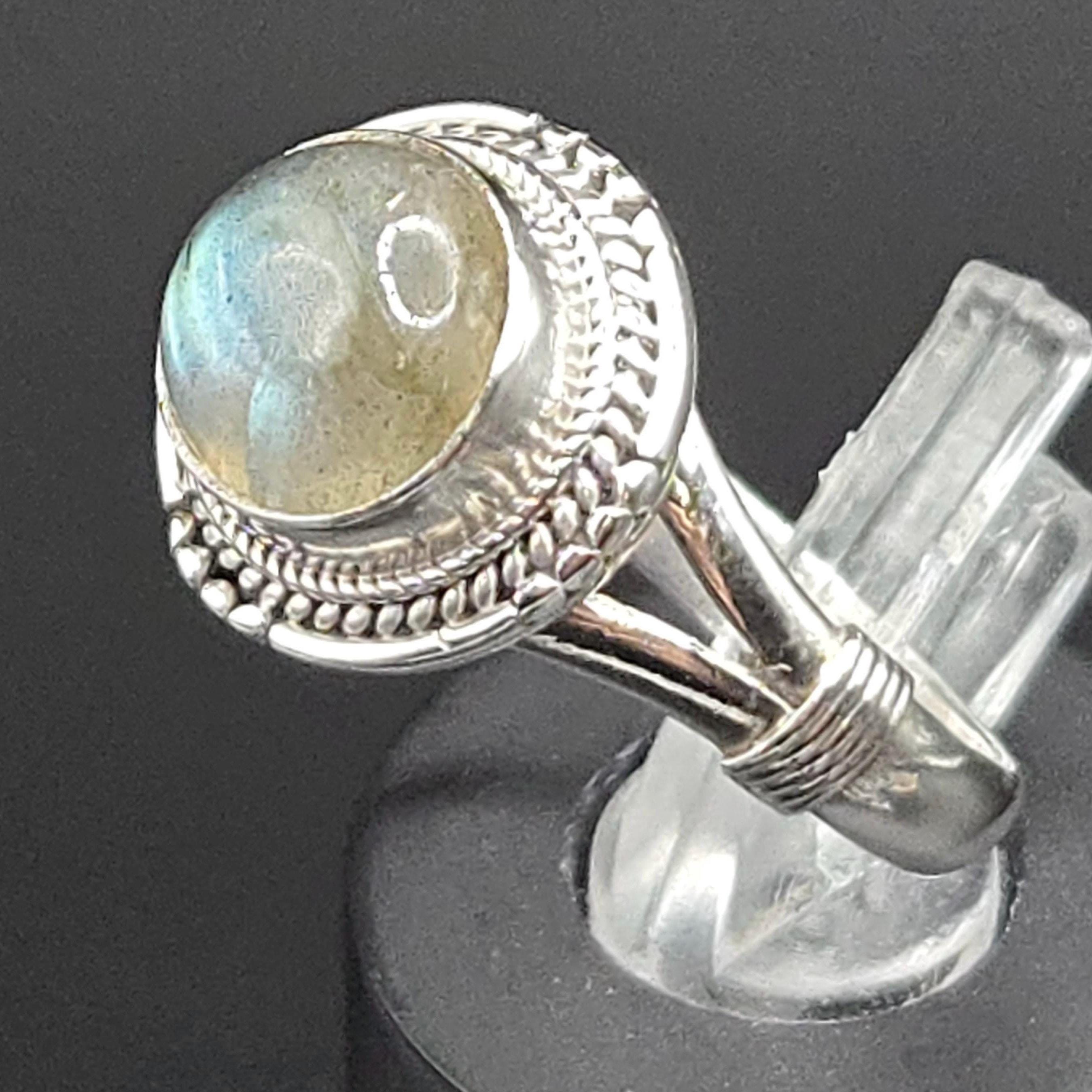 Sterling Silver Labradorite Ring, Size 6.75