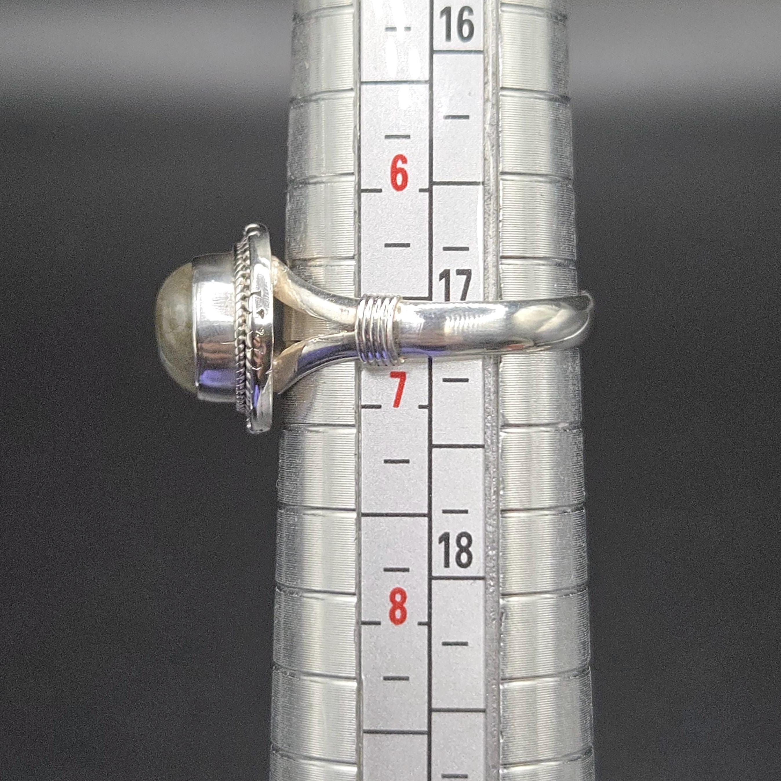 Sterling Silver Labradorite Ring, Size 6.75