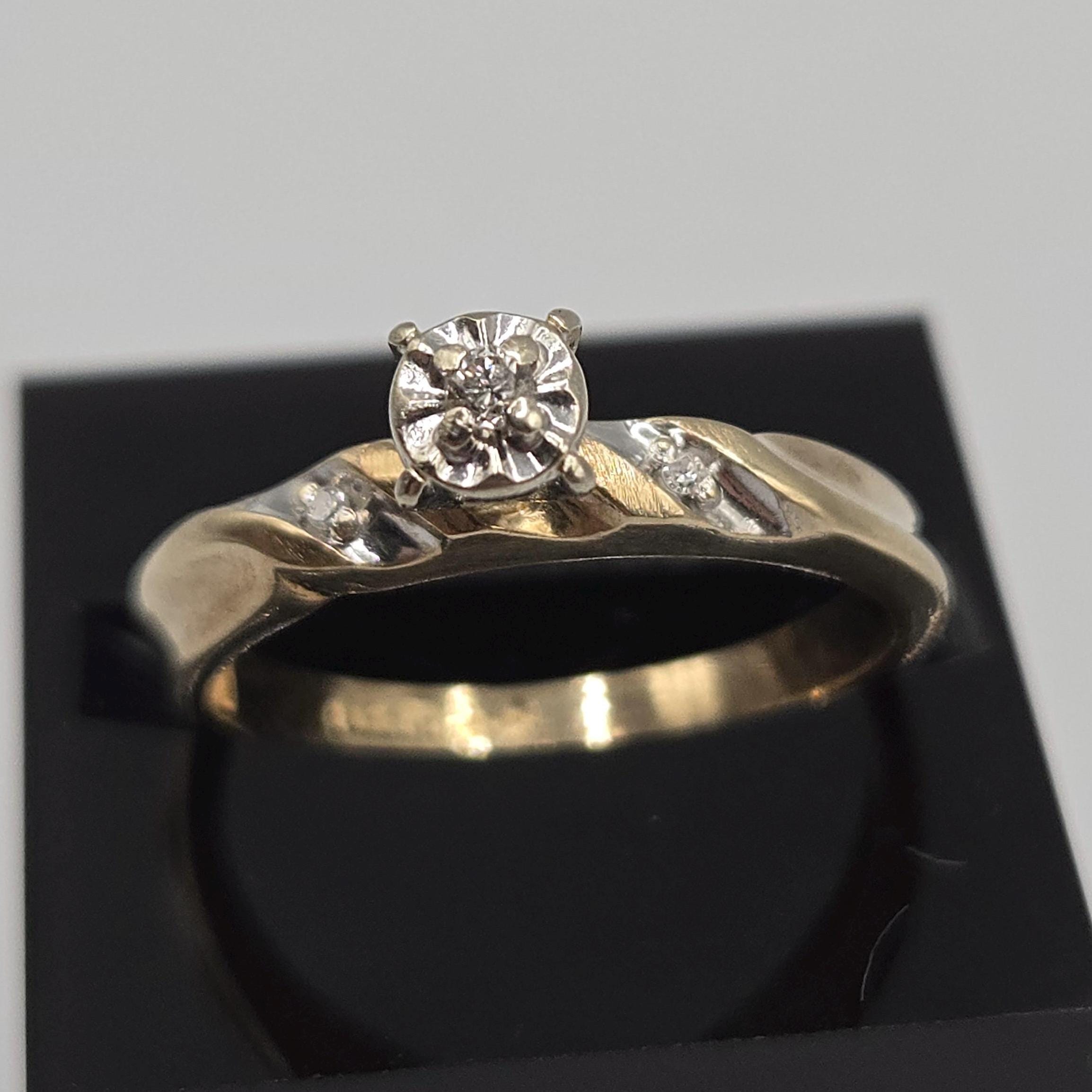 Vintage 14K Gold Diamond Ring Size 6