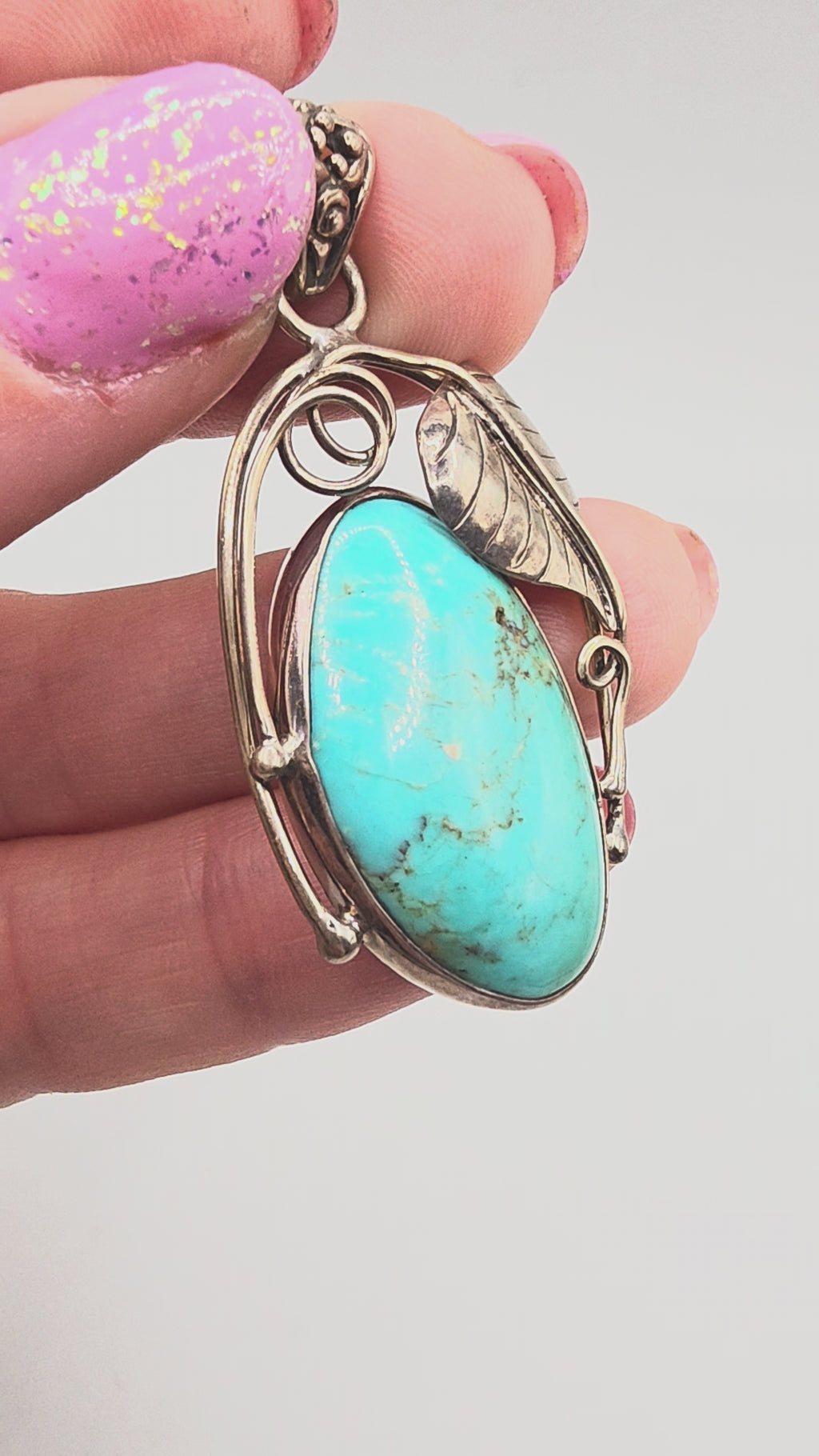 925 Sterling Silver Turquoise Pendant Southwestern Style Leaf Frame