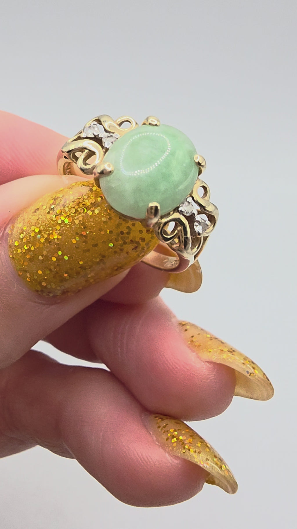 Vintage Designer East Arts Solid 14K Yellow Gold Jade & Diamond Ring Size - 6.25