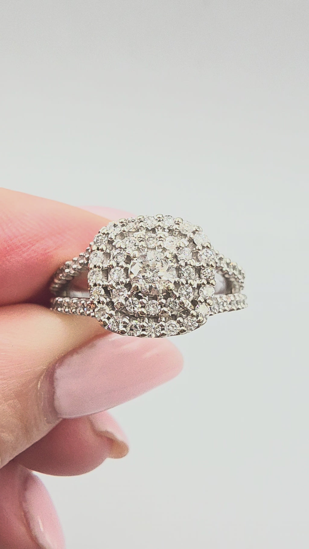 Pompeii3 Solid 10K White Gold Diamond Engagement Ring - Size 7