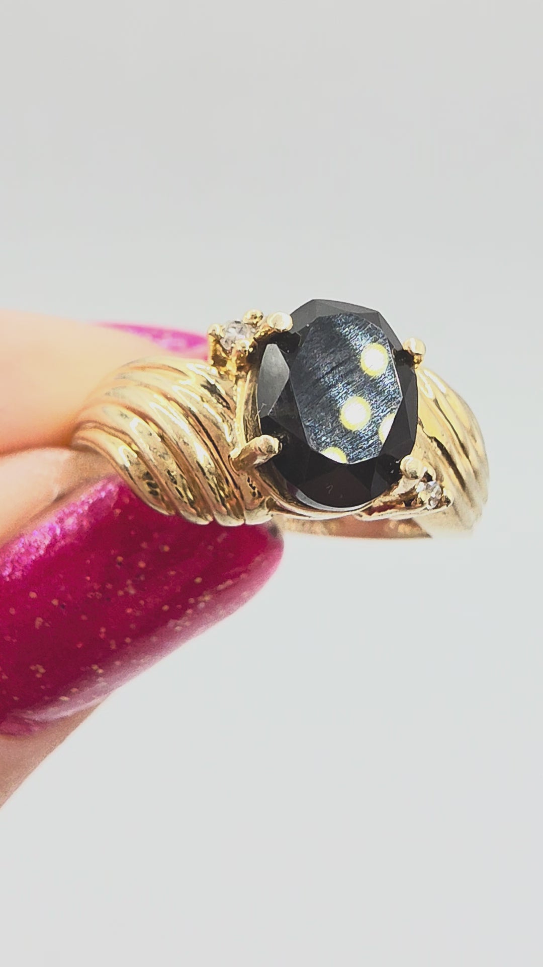 Solid 10K Yellow Gold Ring with Oval-Cut Black Onyx & Diamond Accents – Size 6.5