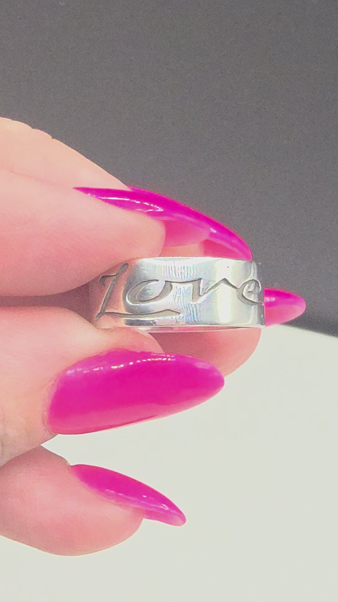 James Avery Love Script Ring Retired Size 5.25