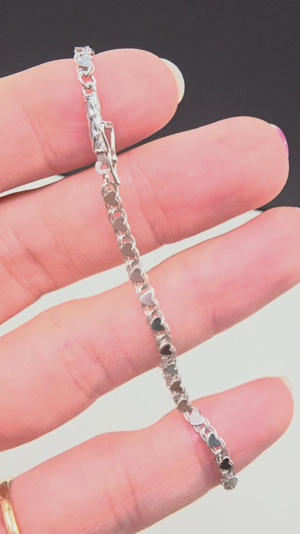 Vintage OroAmerica Solid 14K White Gold Heart Link Chain Bracelet - 7 Inch