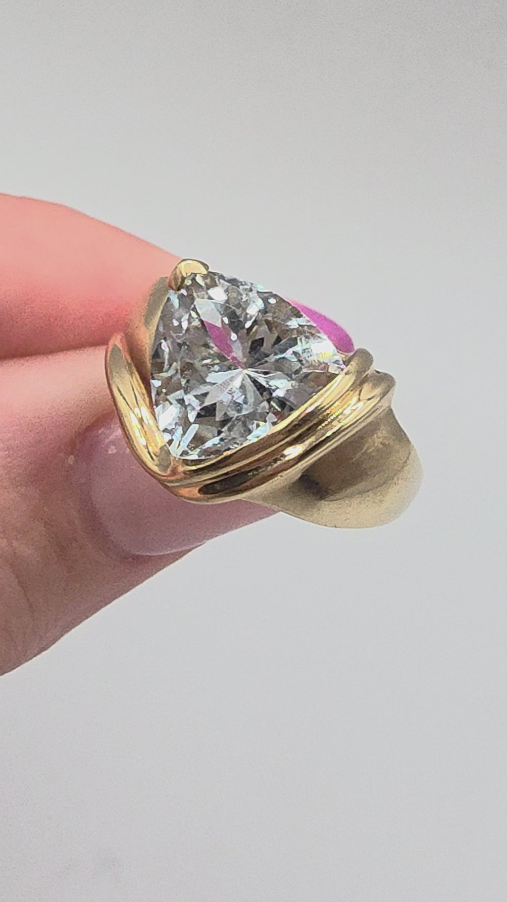 Caspian International Solid 10K Yellow Gold Trillion Cut Aquamarine Ring - Size 7.25
