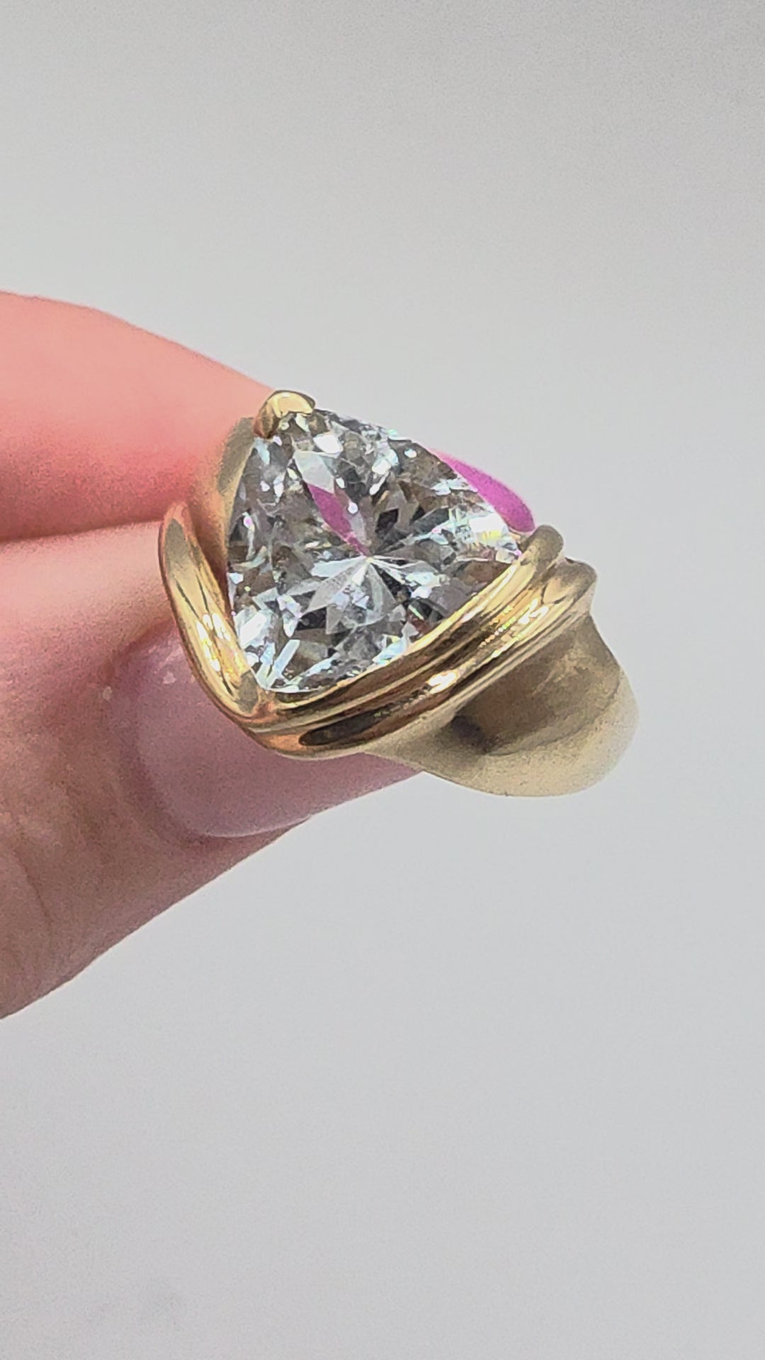 Caspian International Solid 10K Yellow Gold Trillion Cut Aquamarine Ring - Size 7.25