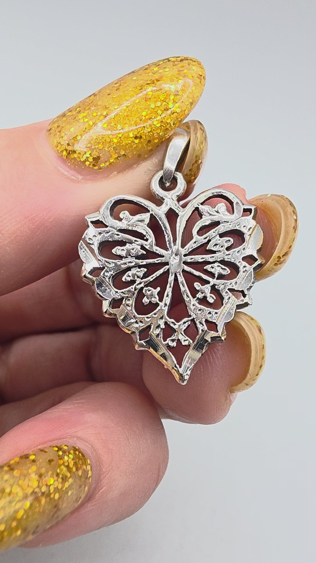 925 Sterling Silver Openwork Filigree Heart Necklace Pendant