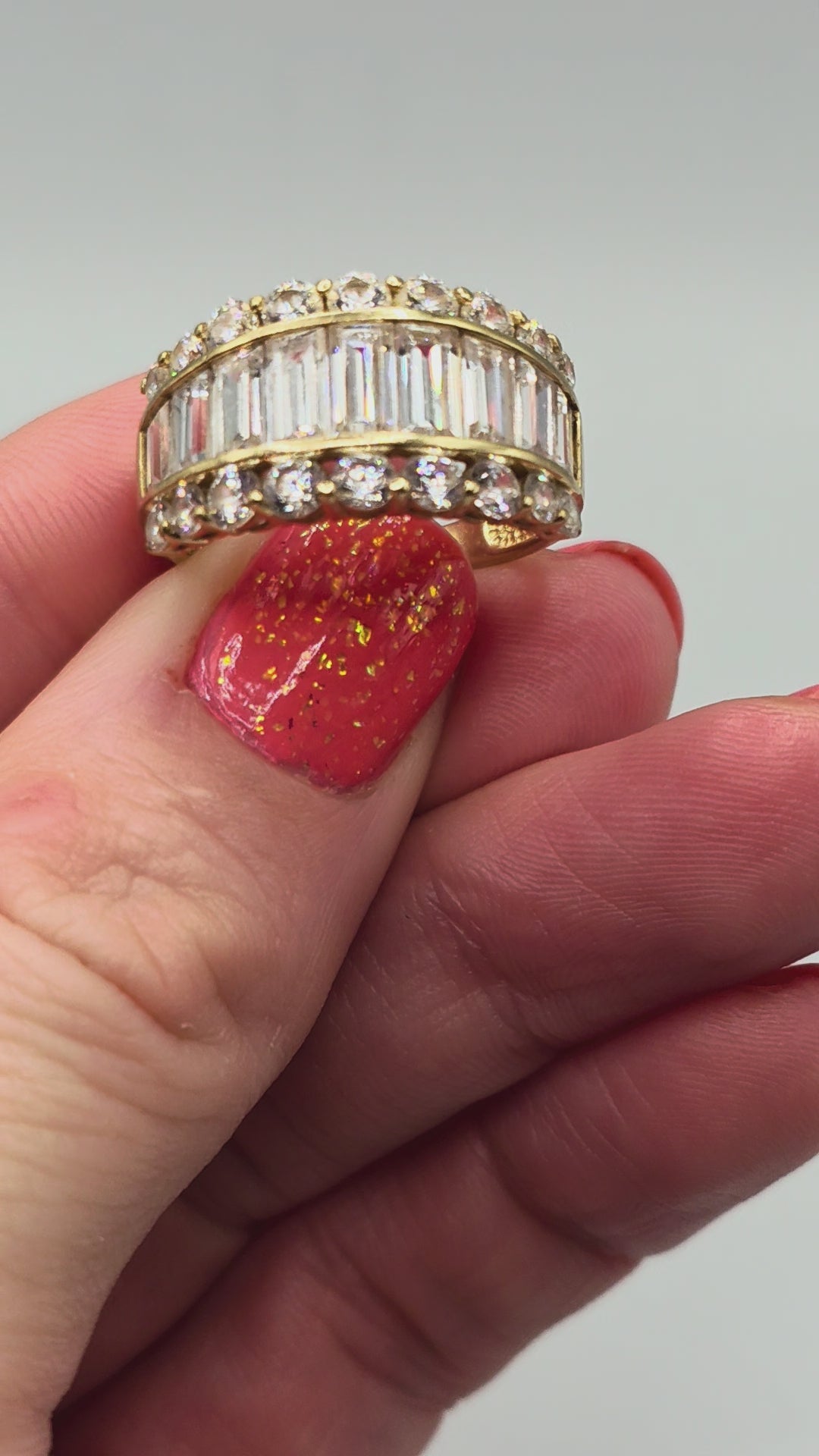 Solid 14K Yellow Gold Ring with Round & Baguette Cut Clear Gemstones – Size 8