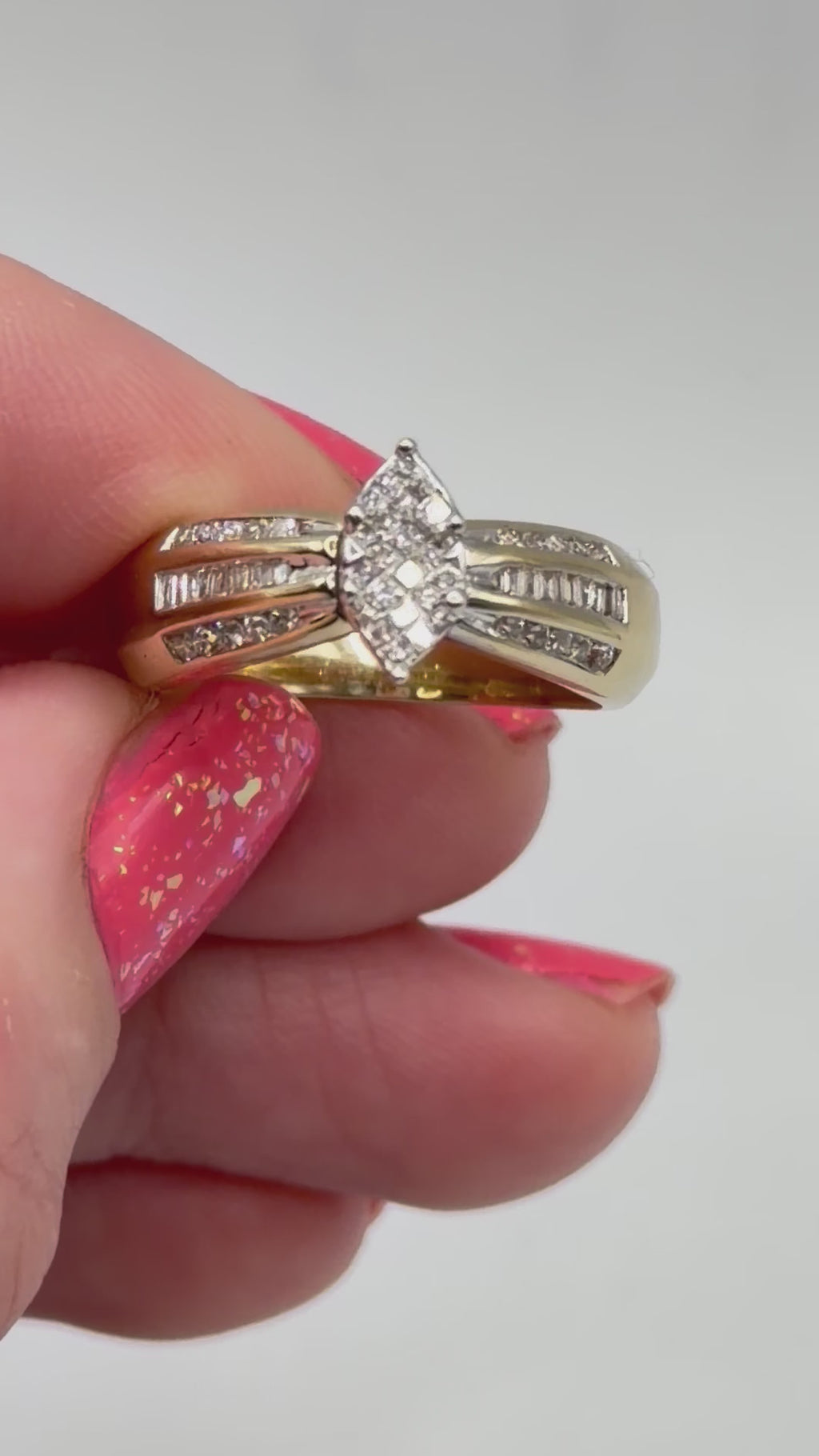 Rosy Blue Solid 14K Yellow Gold Marquise Diamond Cluster Ring – Size 7.25