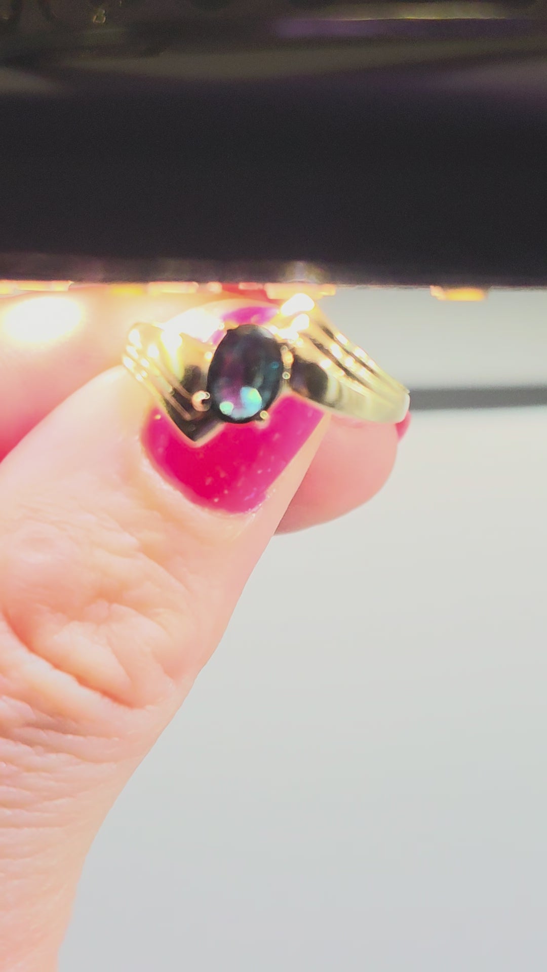 Solid 10K Yellow Gold Ring with Natural Blue Sapphire – Size 8