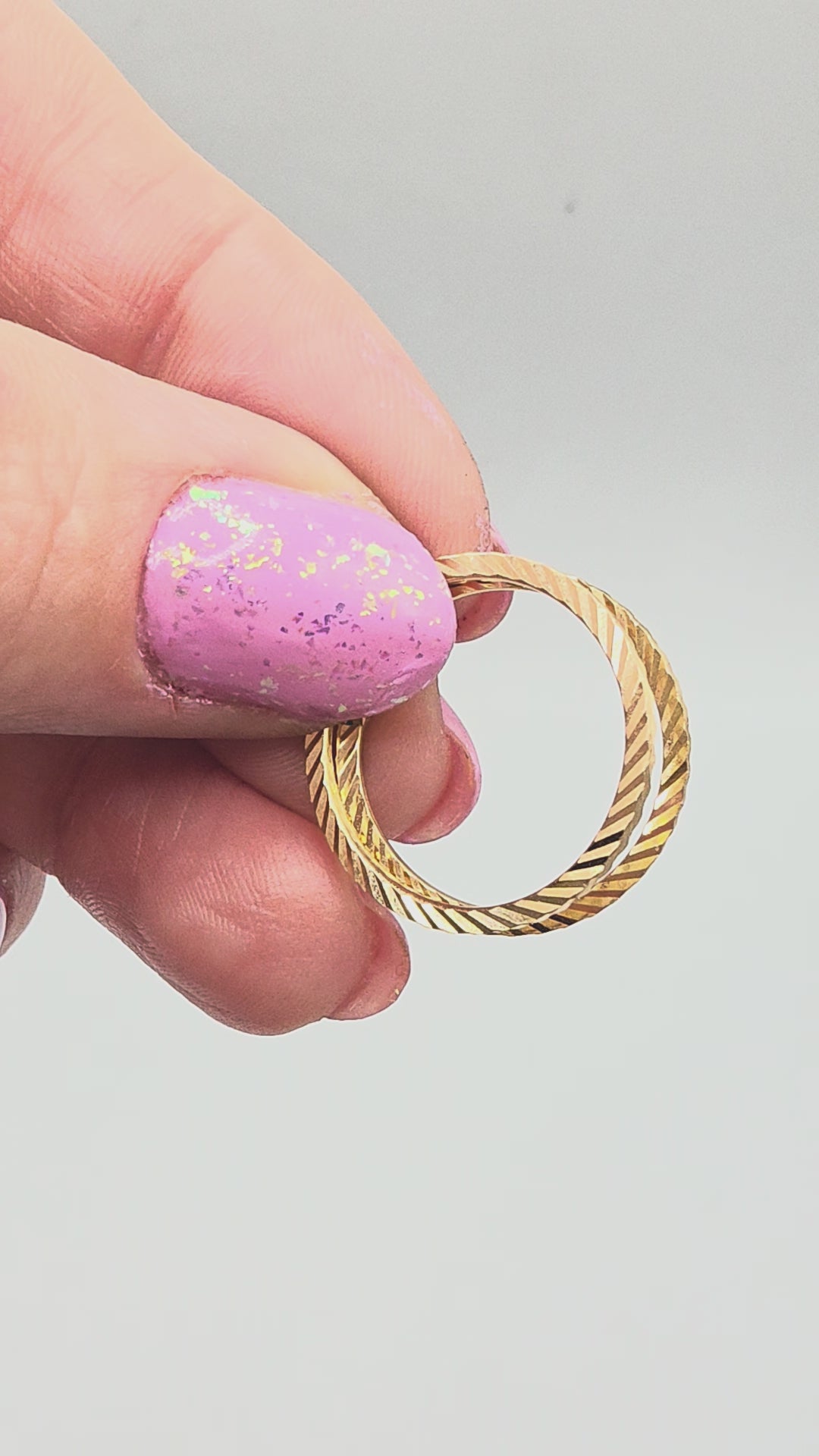 Solid 14K Yellow Gold Diamond-Cut Hoop Earrings with Snap Closures