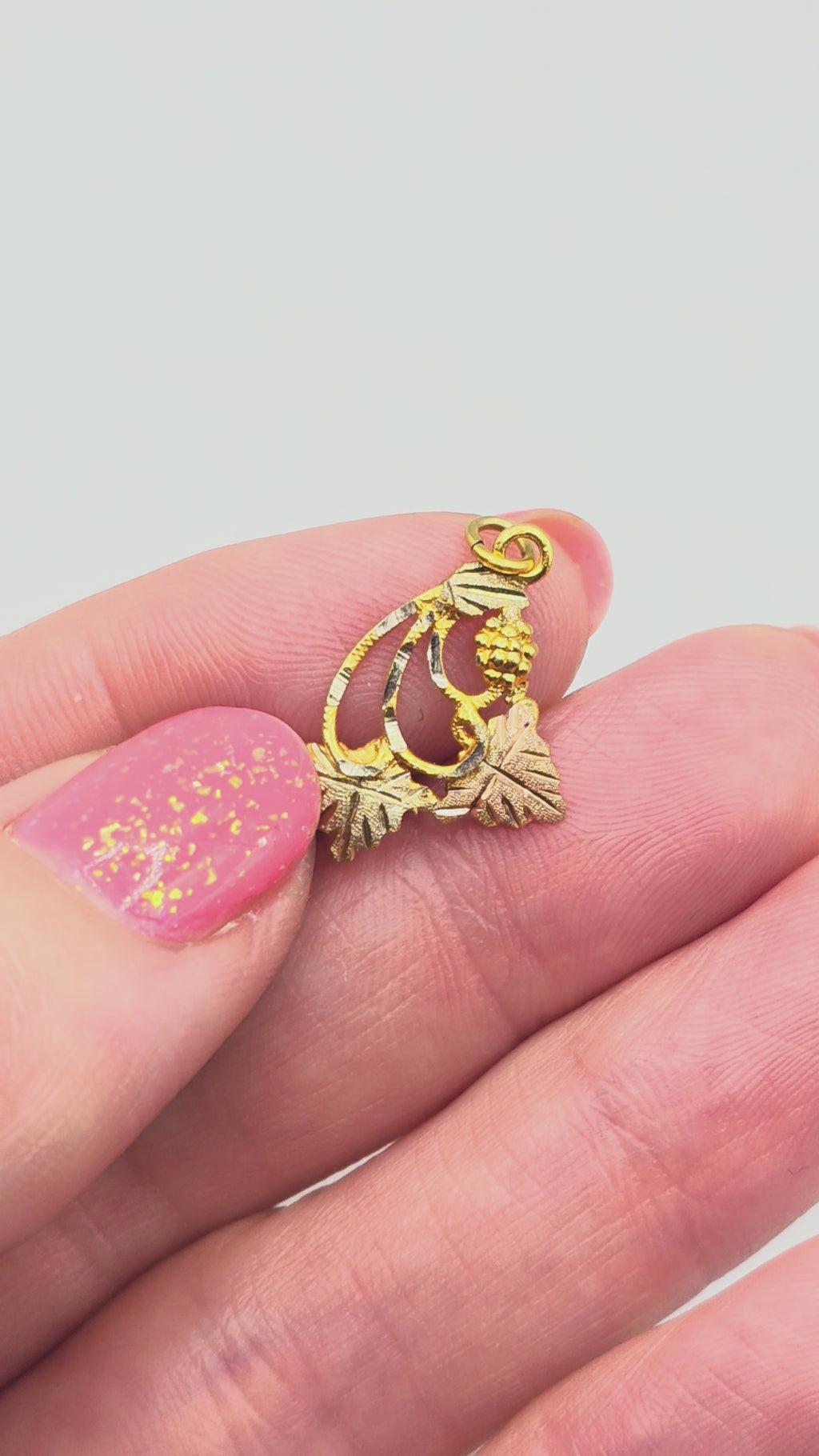 Black Hills Gold Solid 10K Tri-Color Grape & Leaf Necklace Pendant