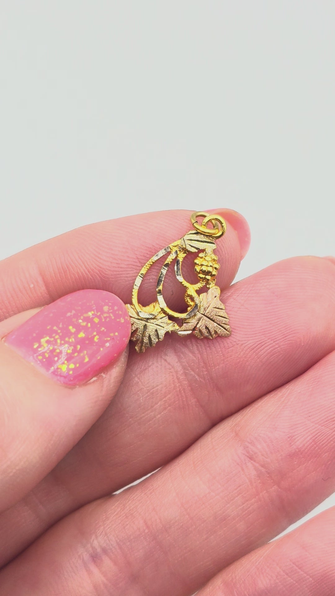 Black Hills Gold Solid 10K Tri-Color Grape & Leaf Necklace Pendant