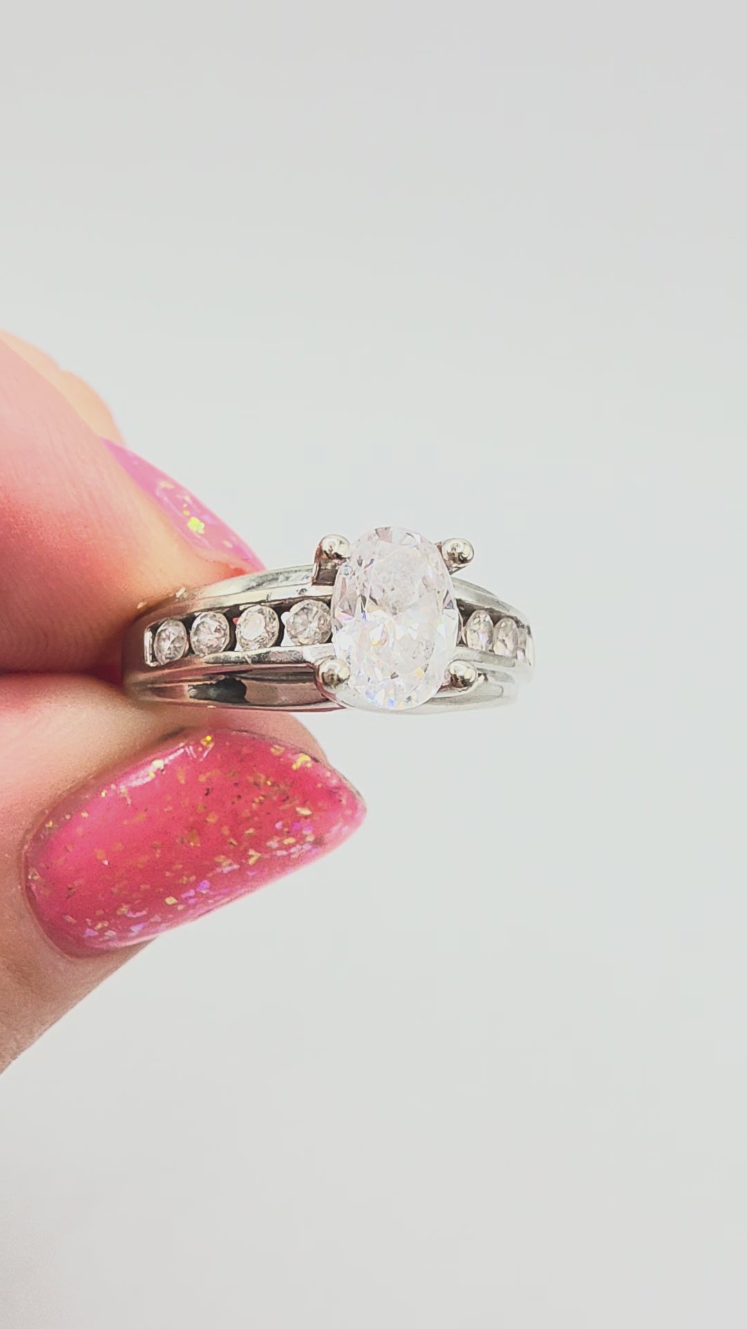 Solid 14K White Gold Oval-Cut CZ Ring with Channel Set Accents – Size 6
