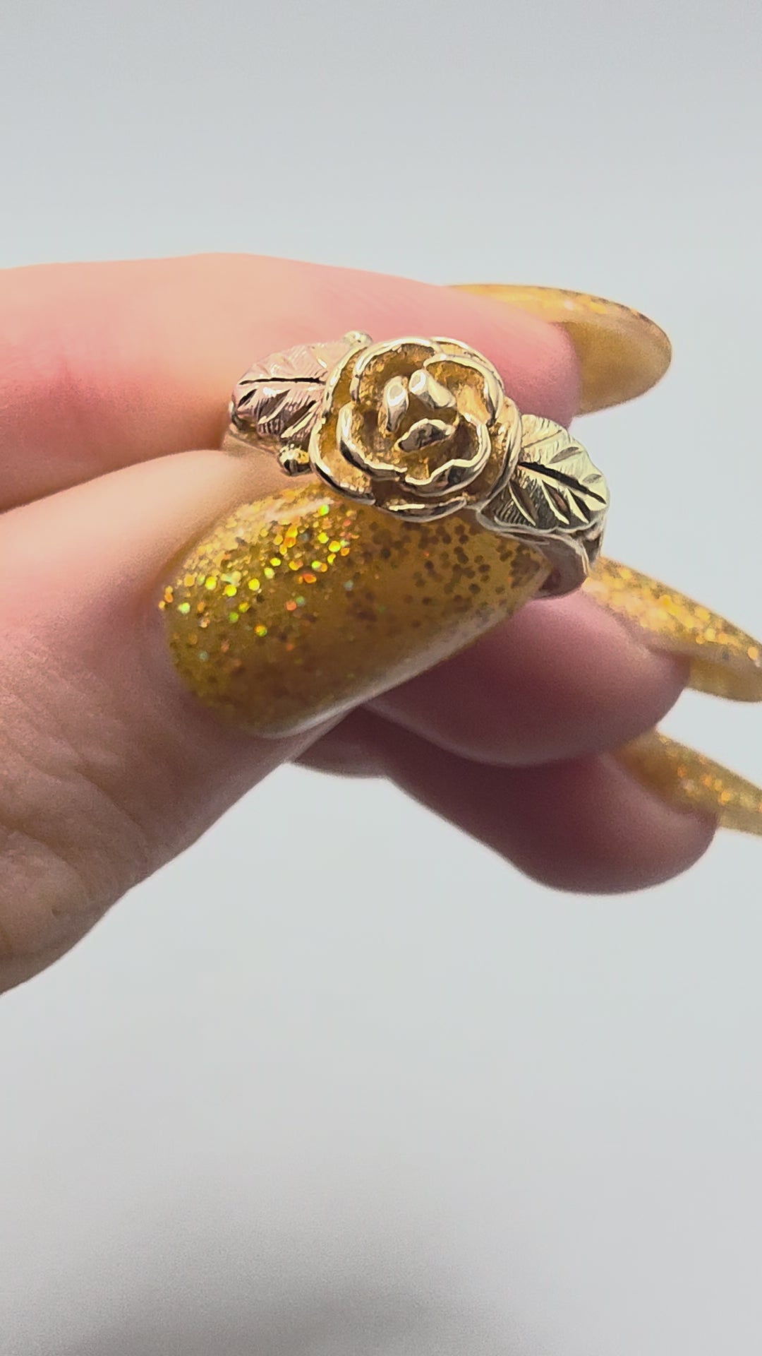 Vintage Landstrom's Black Hills Solid 10K Tri Color Gold Rose Ring Size 4.75