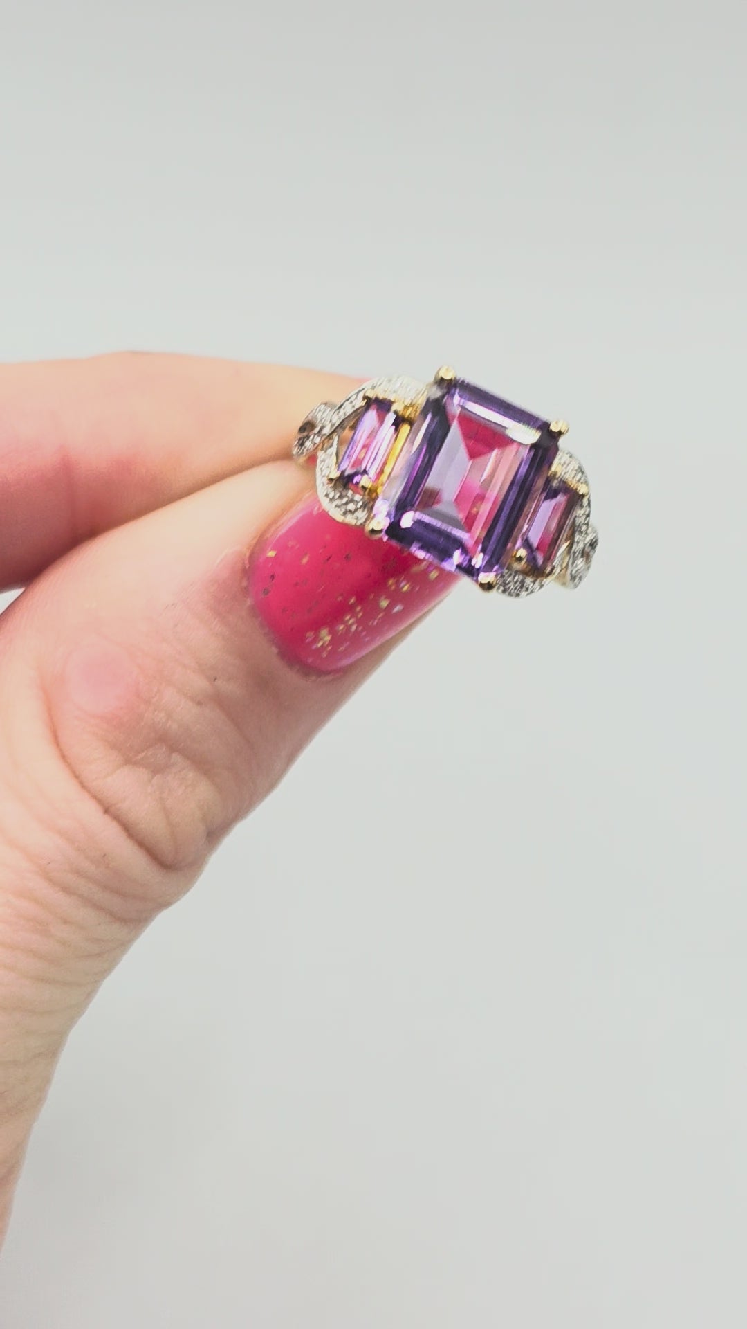 Solid 10K Yellow Gold Ring with Amethysts & Diamond Accents - Size 6.25