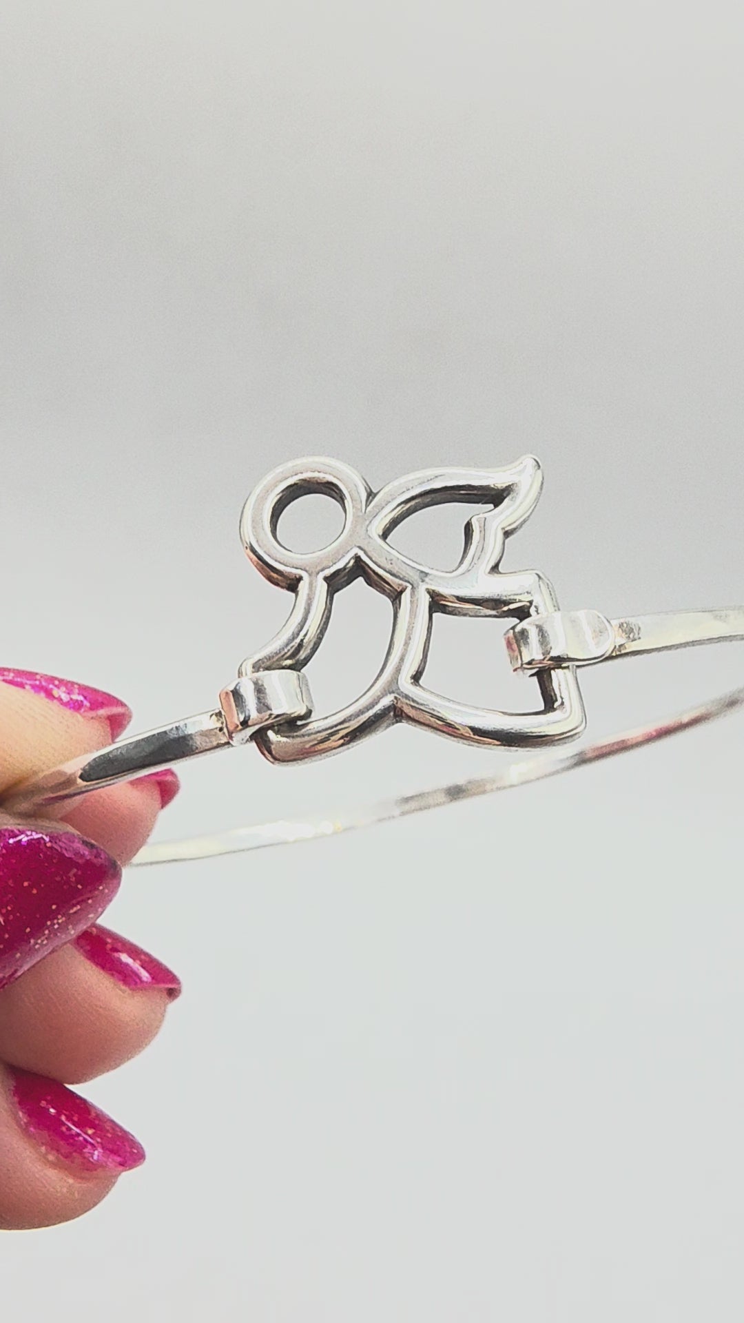 RETIRED James Avery Flying Angel Sterling Silver Bangle Hook Bracelet - 7 Inch