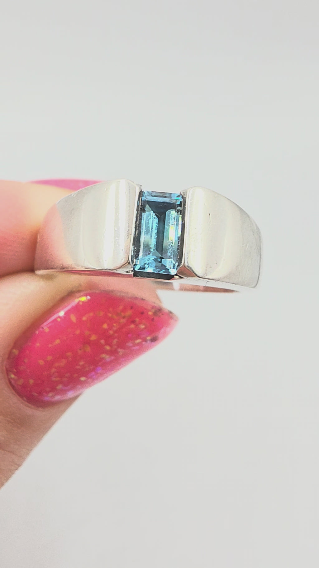 RETIRED James Avery 925 Sterling Silver Blue Topaz Ring - Size 6
