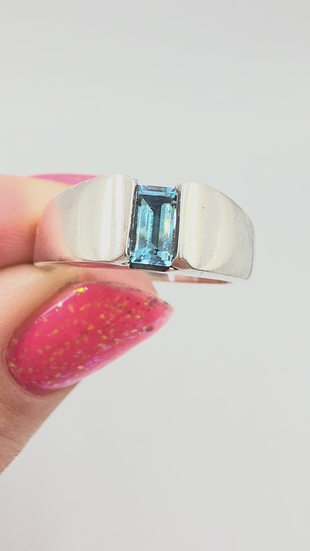 RETIRED James Avery 925 Sterling Silver Blue Topaz Ring - Size 6