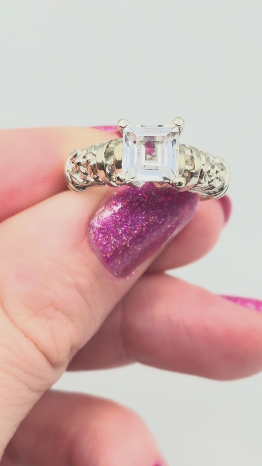 Vintage Solid 10K White Gold Antique Ring with Princess Cut Topaz - Size 7