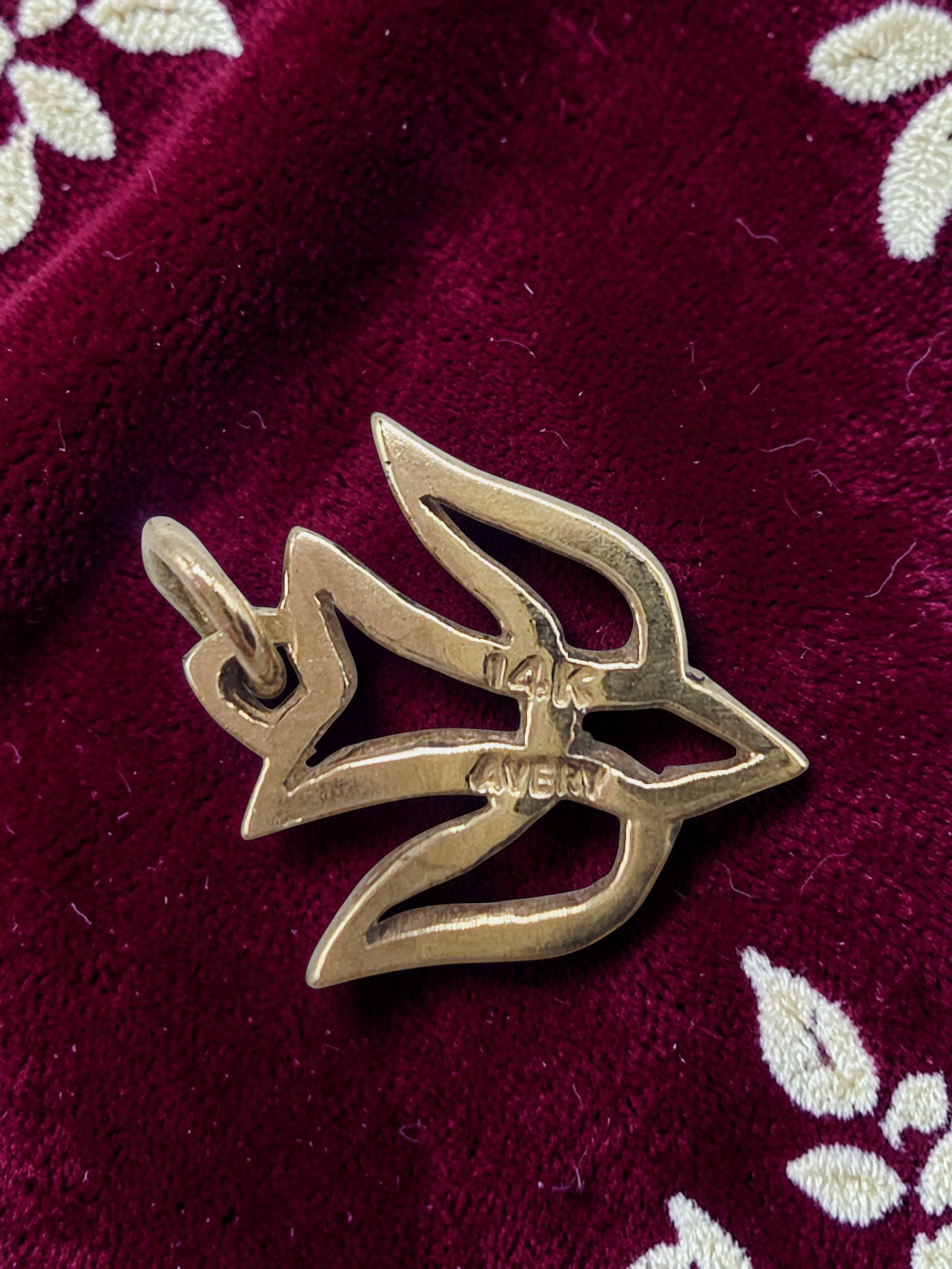 RETIRED James Avery Open Descending Dove Solid 14K Gold Bird Charm Pendant