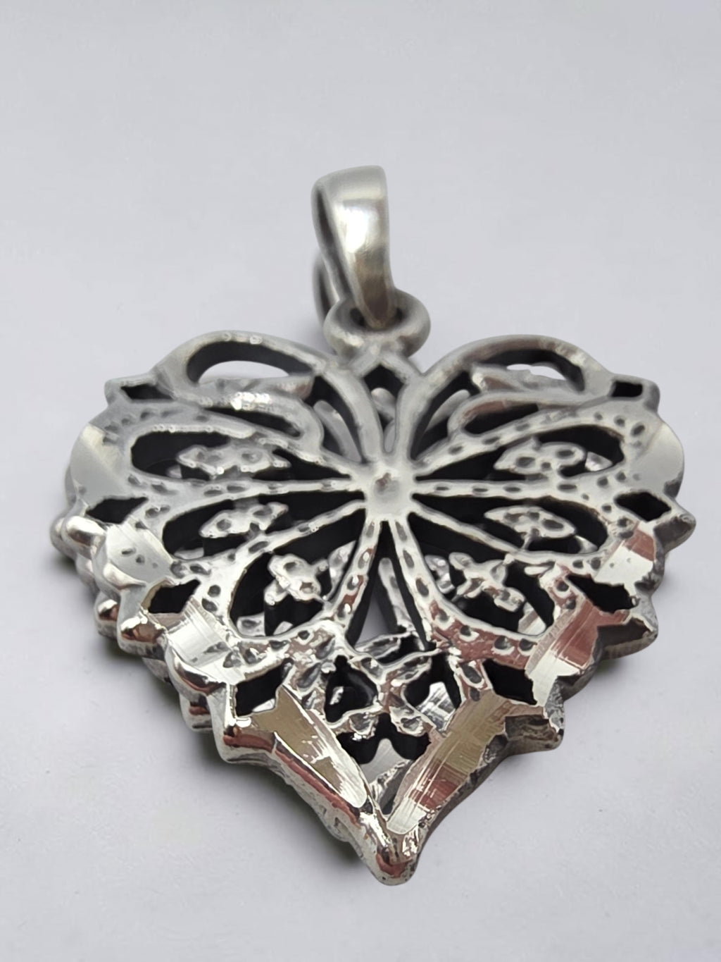 925 Sterling Silver Openwork Filigree Heart Necklace Pendant