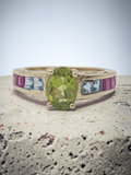 Solid 10K Yellow Gold Ring with Peridot Ruby and Blue Topaz - Sz 6