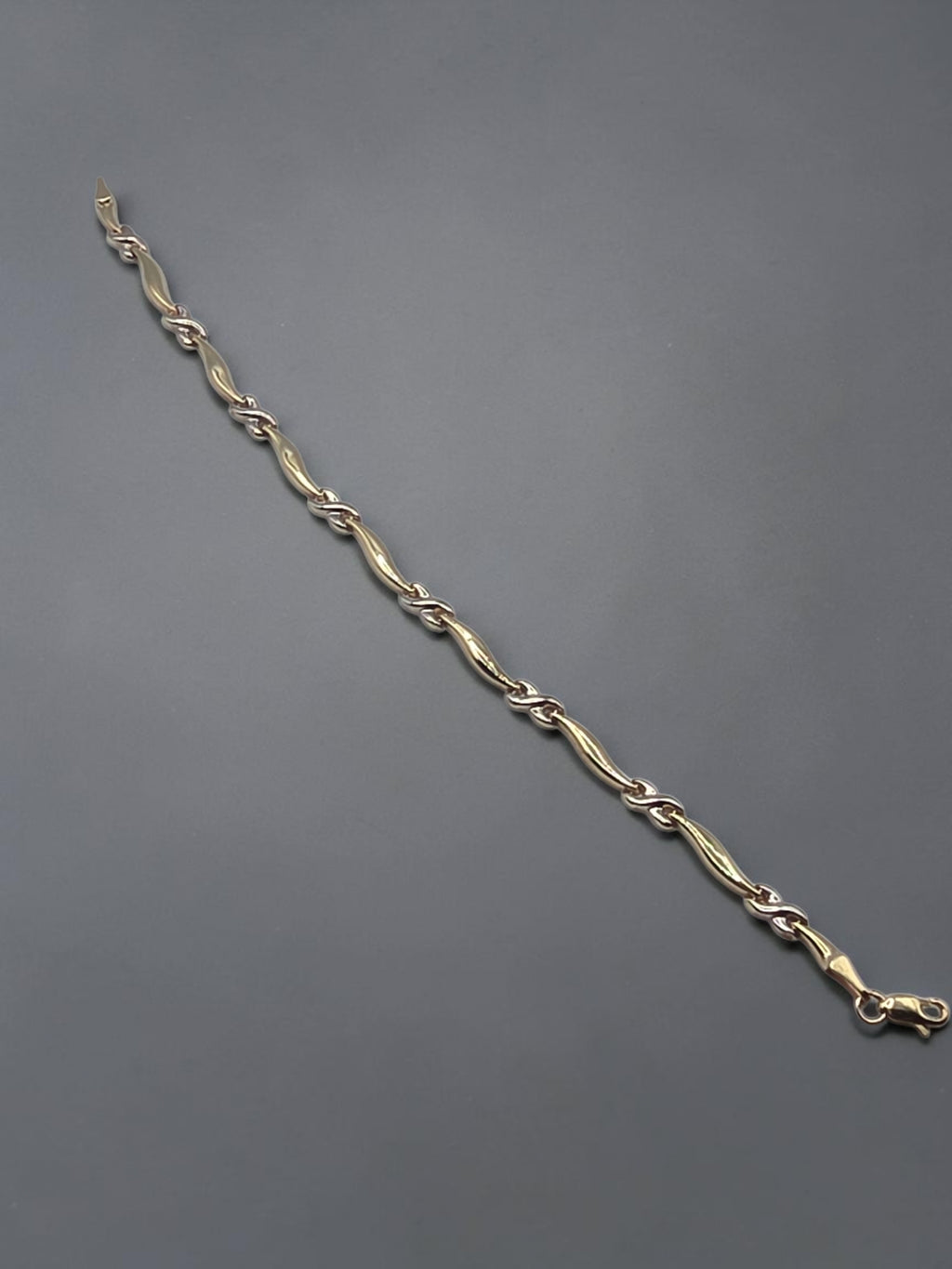 Solid 10K Two Tone Gold Criss Cross X Link Wave Station Bracelet 7.25 Inch