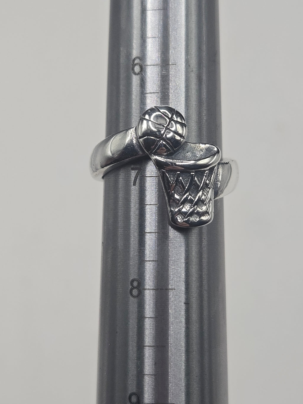 Retired James Avery Basketball and Hoop 925 Sterling Silver Ring – Size 7
