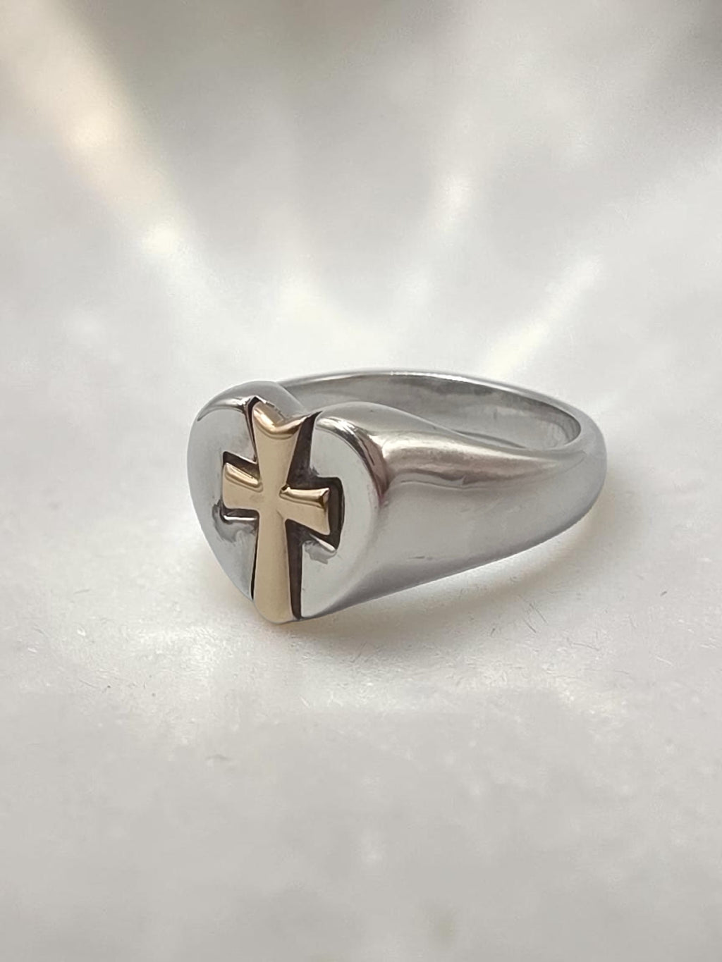 RETIRED James Avery Sterling Silver Heart Ring with 14K Gold Cross Size 6