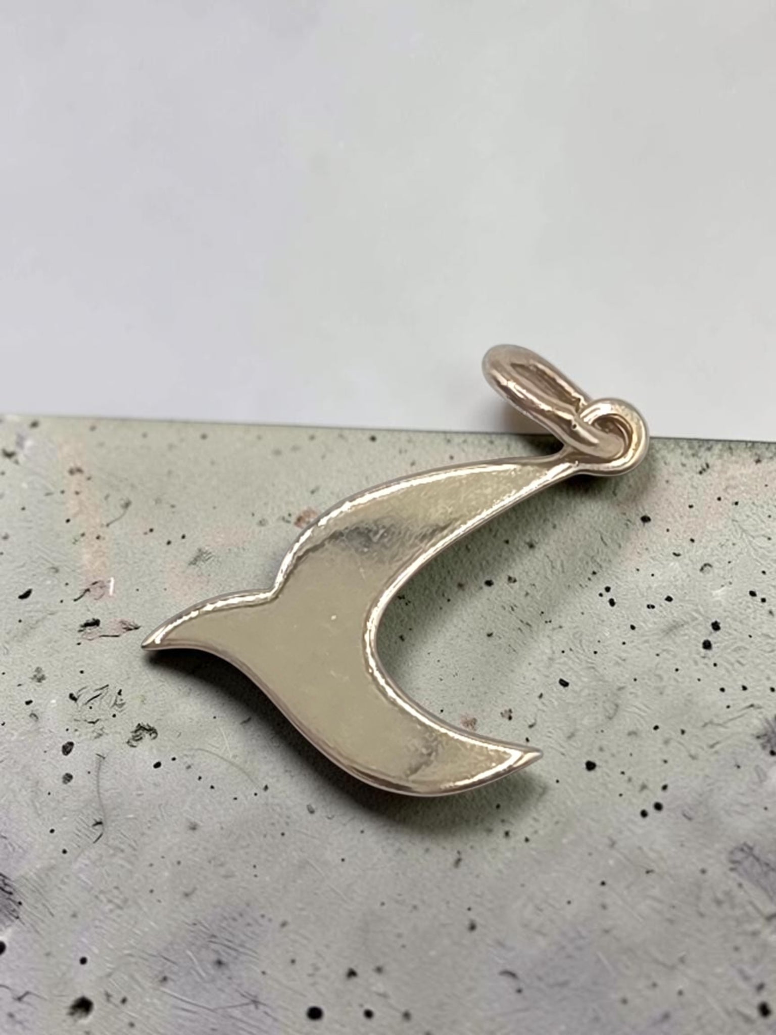 RETIRED James Avery Solid 14K Gold Asymetrical Descending Dove Silhouette Charm