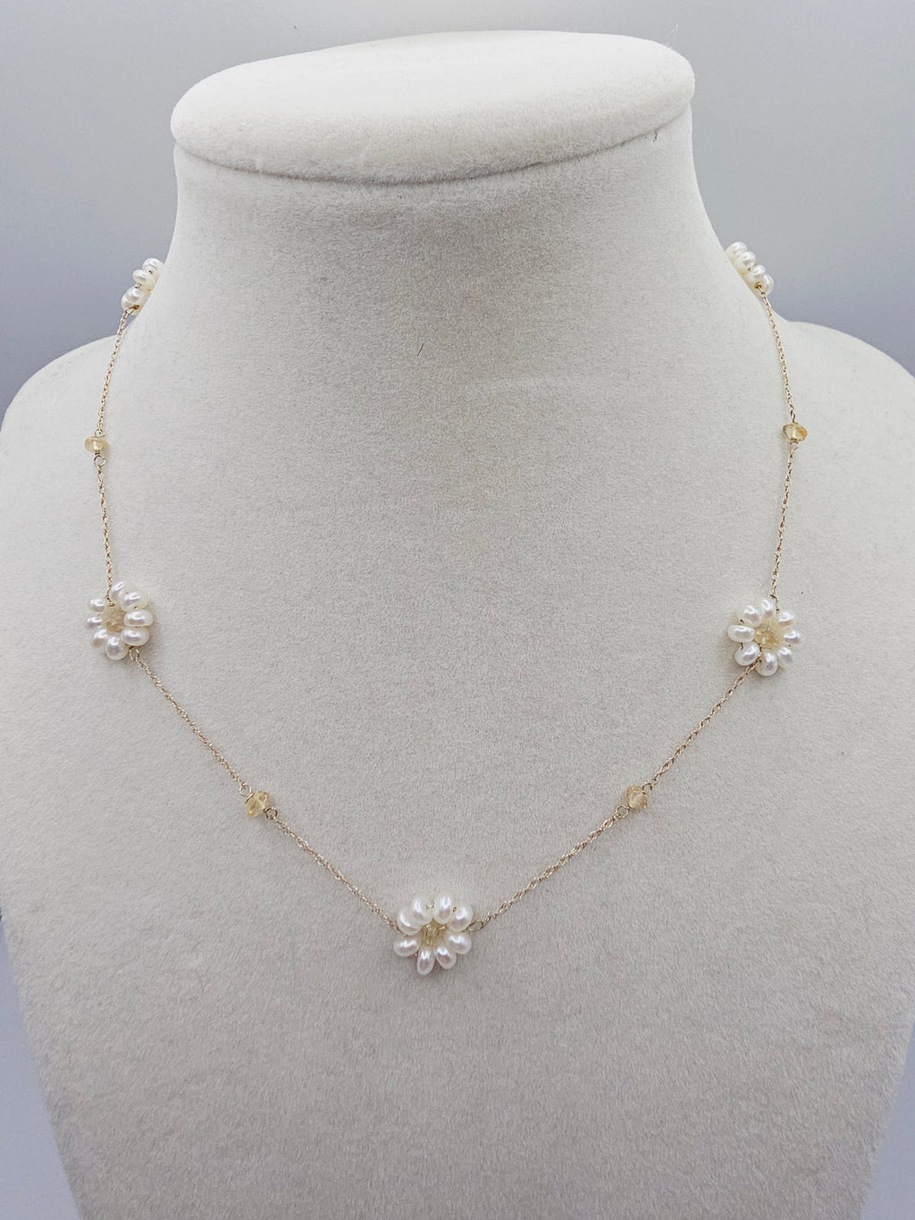 Solid 14K Yellow Gold Chain Necklace with Floral Pearl Accents - 15 Inches