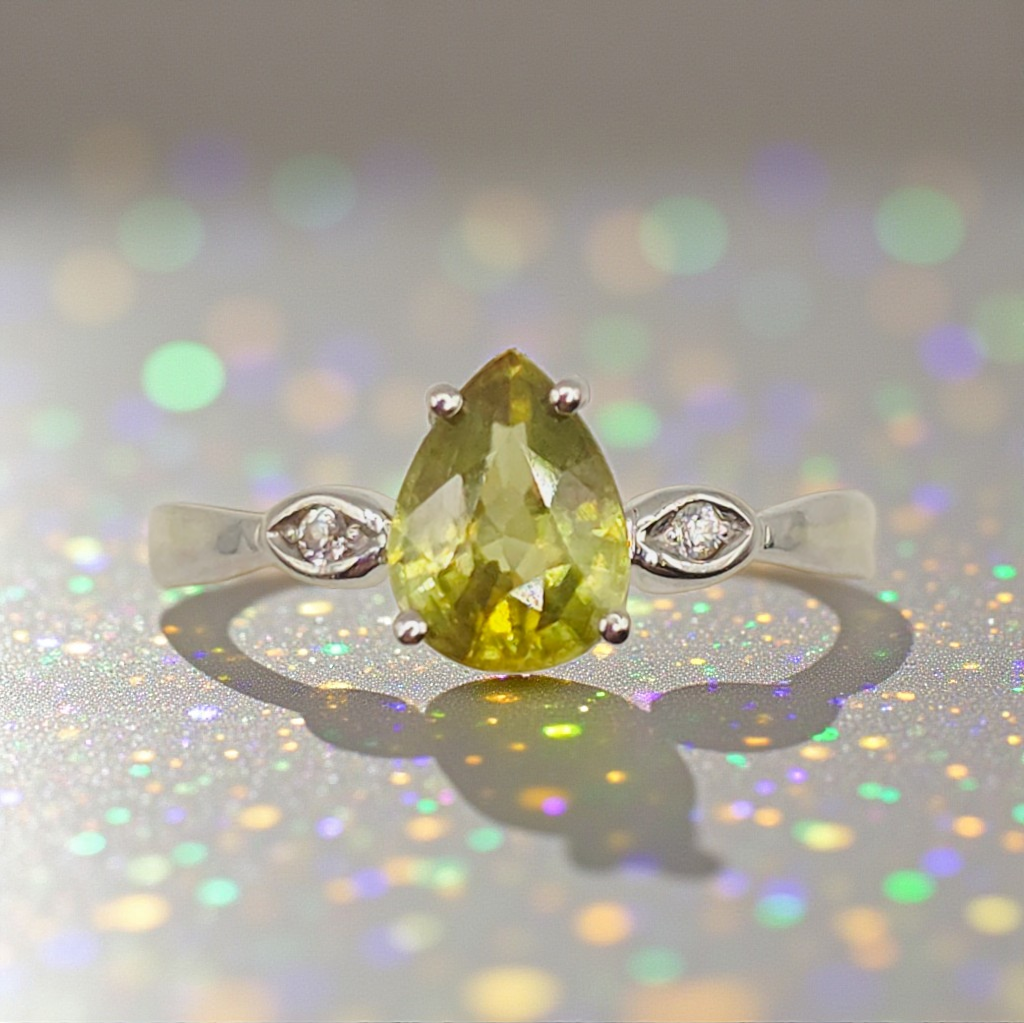 TGGC Solid 10K White Gold Ring with Natural Sphene & White Topaz Accents Size 8