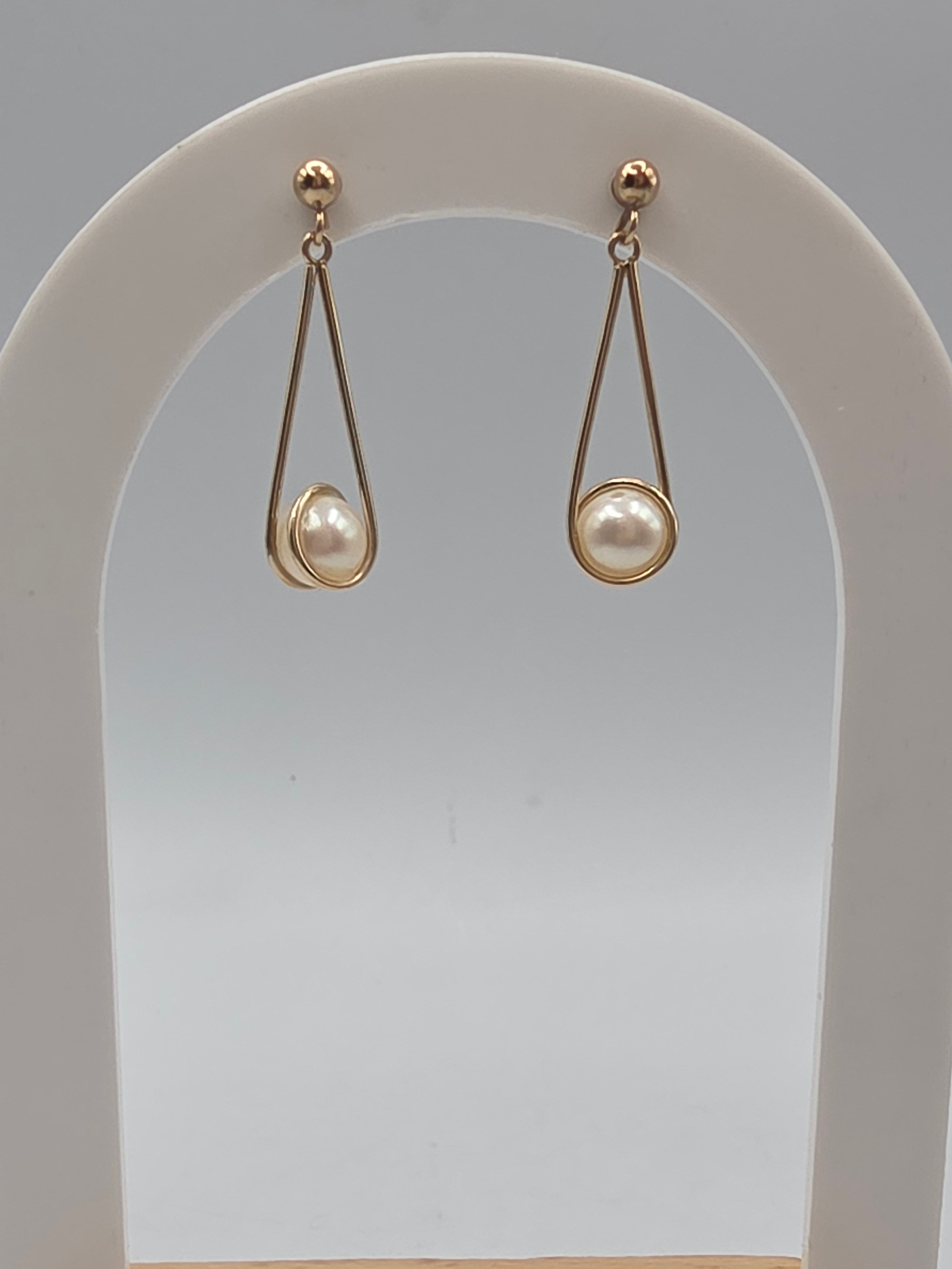 Solid 14K Yellow Gold Pearl Dangle Earrings Teardrop Frame Drop Design