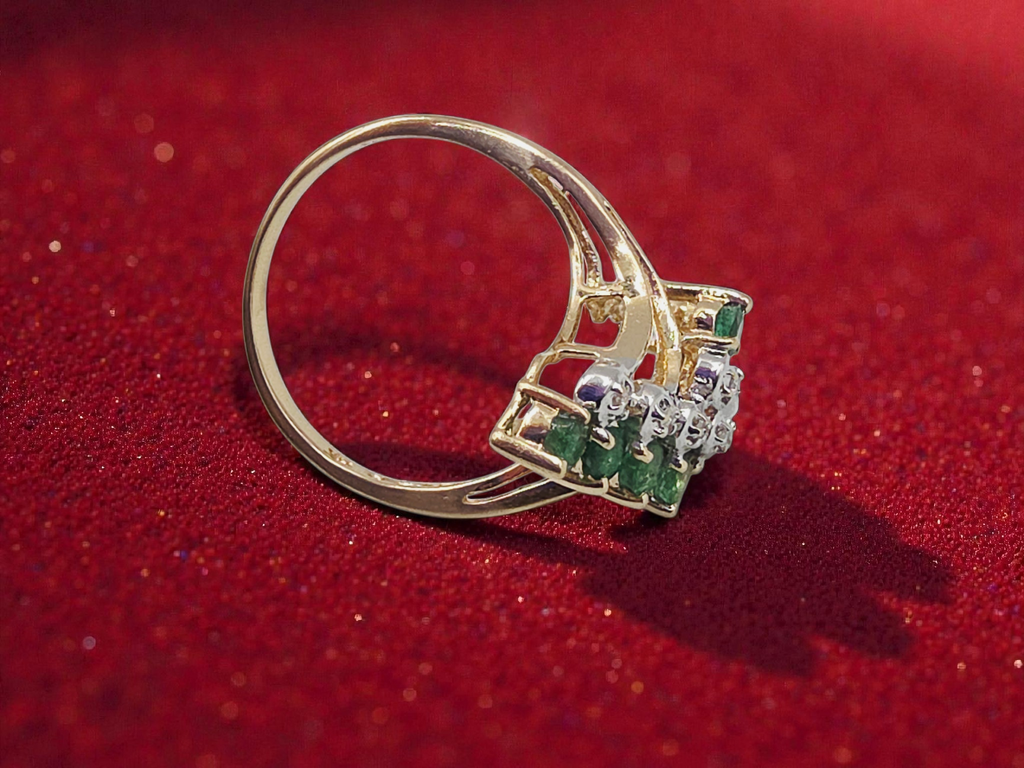 Solid 14K Yellow Gold Ring with Round Cut Emeralds & Diamonds - Size 8