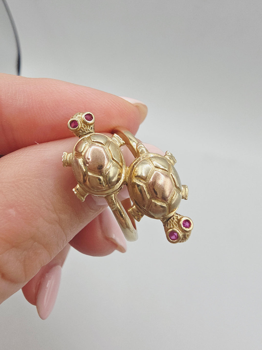 Solid 10K Tri Color Gold Turtle Ring with Articulating Heads and Ruby Eyes Sz 7