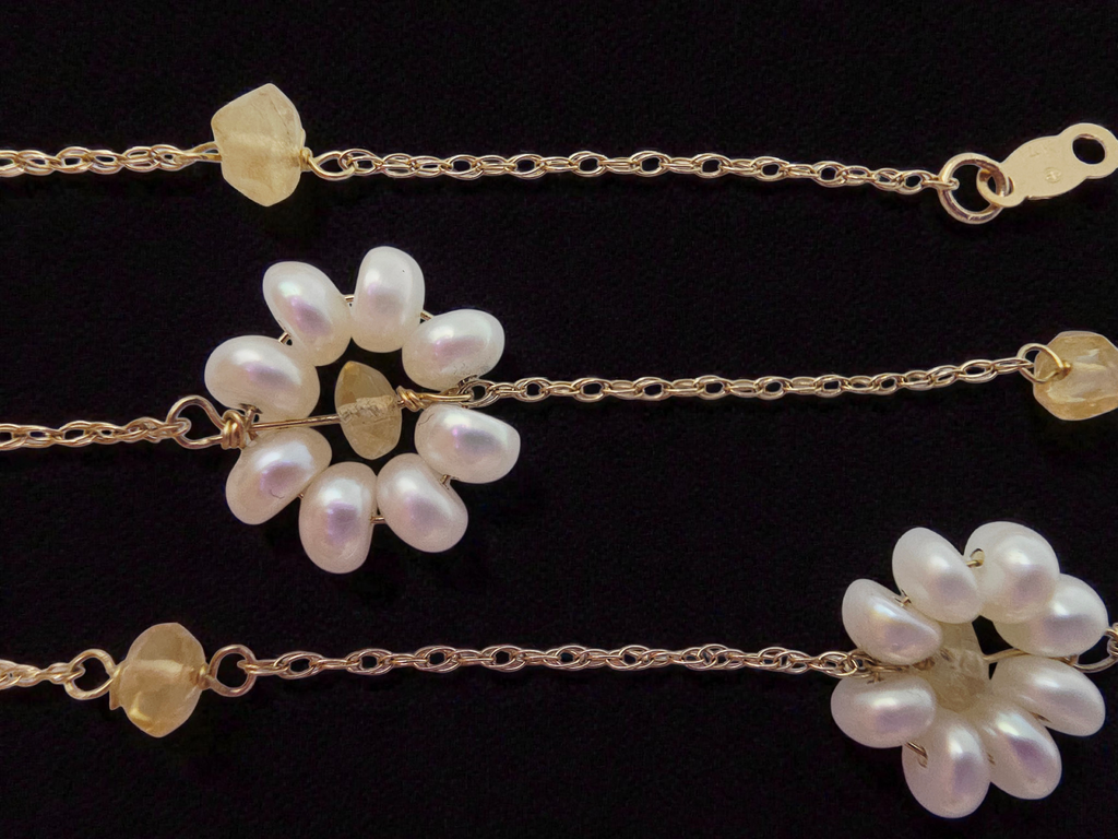 Solid 14K Yellow Gold Chain Necklace with Floral Pearl Accents - 15 Inches