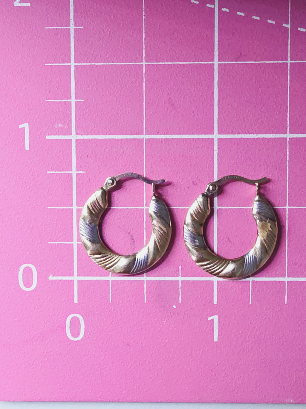 Solid 10K Two-Tone Gold Ribbed Textured Hoop Earrings