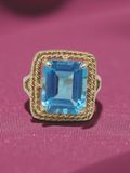 Solid 10K Yellow Gold Ring with Blue Topaz – Size 7