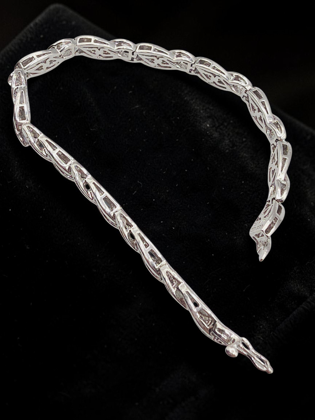 Heng Ngai 925 Sterling Silver 0.25 TW Diamond Link Bracelet - 7.25 Inch