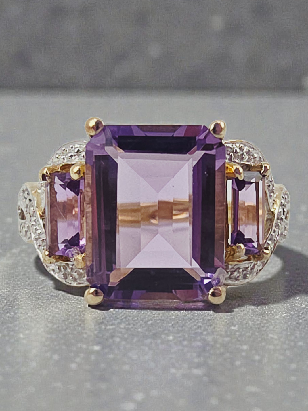 Solid 10K Yellow Gold Ring with Amethysts & Diamond Accents - Size 6.25