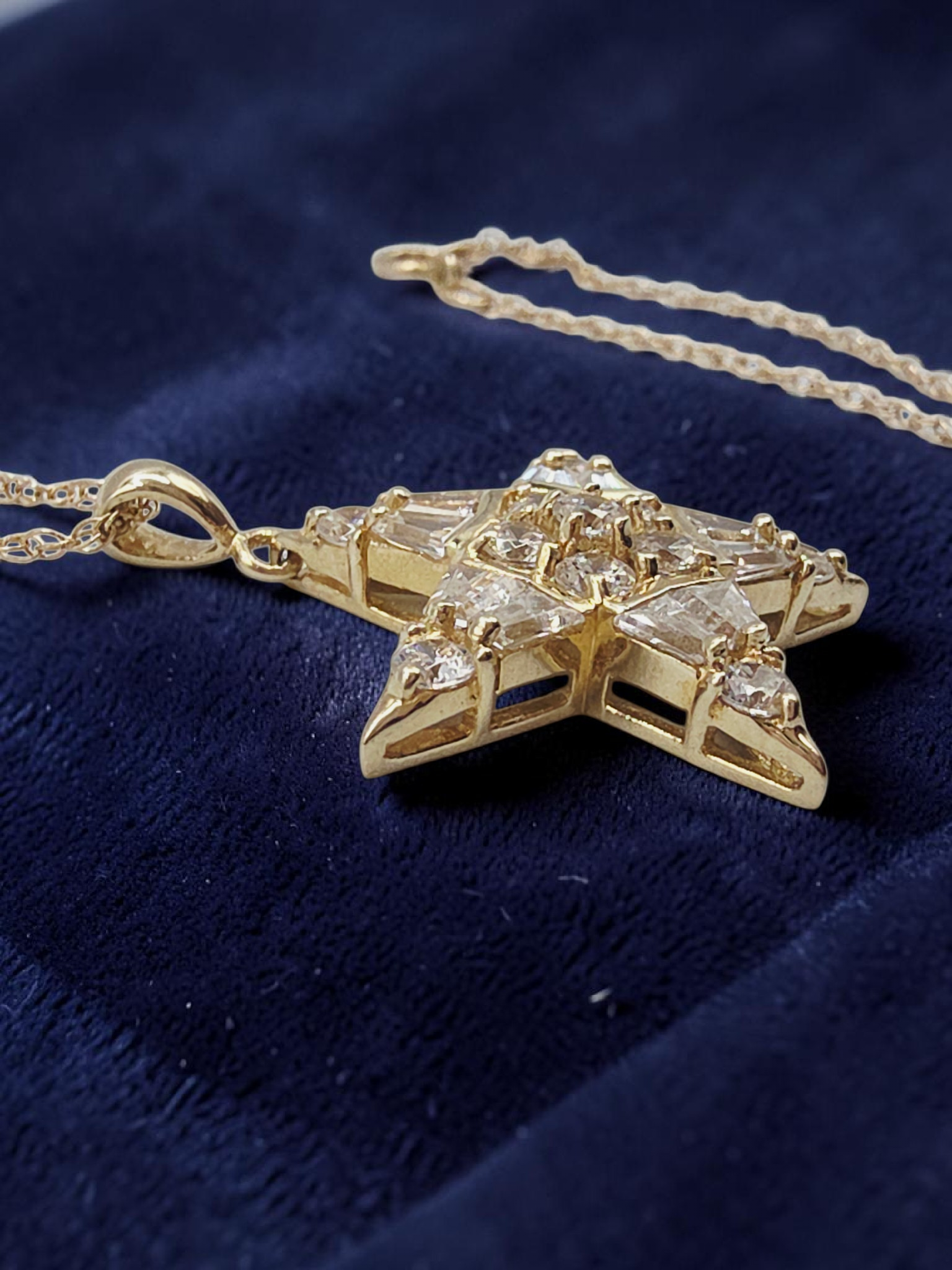 Solid 14K Yellow Gold CZ Star Pendant Necklace - 18 Inch